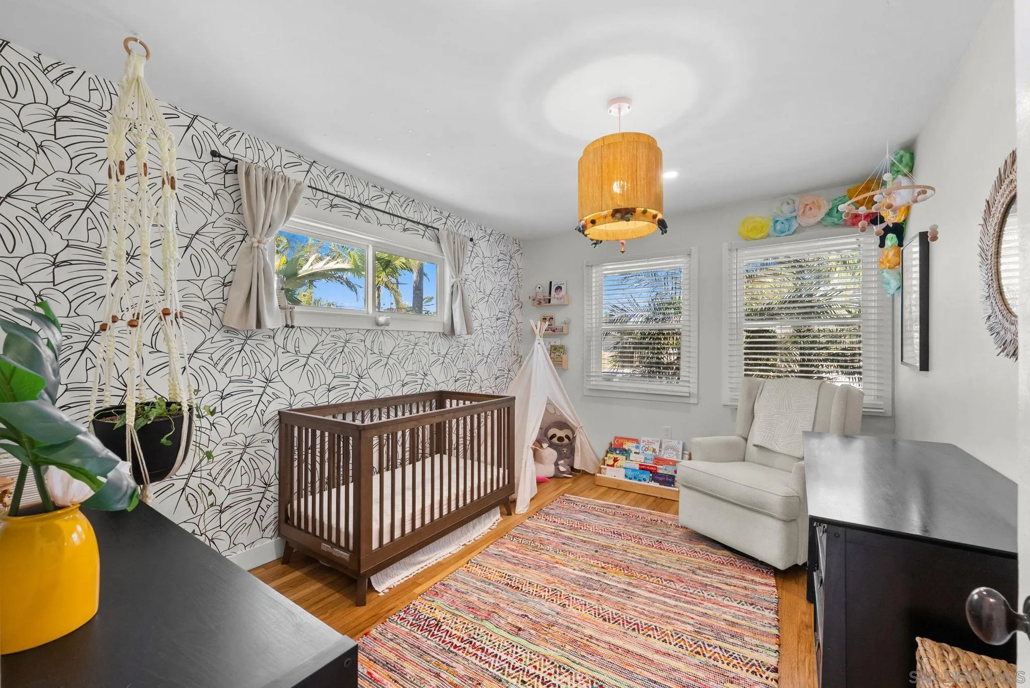 https://cdn.realtyfeed.com/cdn/127/260017370/ebb2c5dbfdb5f53a4328e1bb8772d428.webp