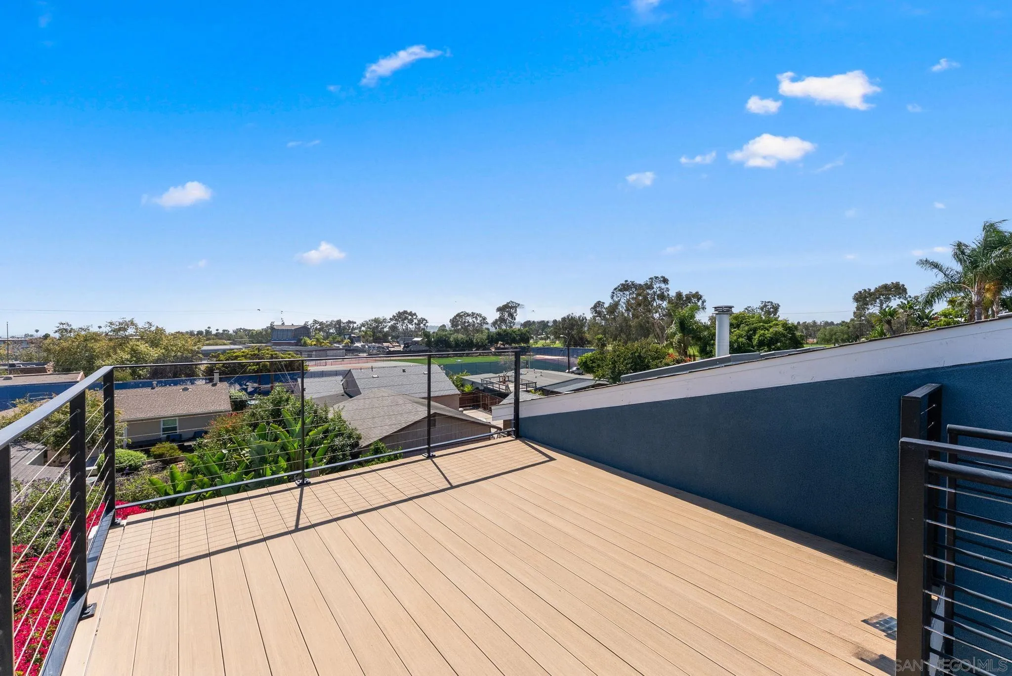 https://cdn.realtyfeed.com/cdn/127/260017370/ebd75c7b1c0951369a5098192cd784be.webp