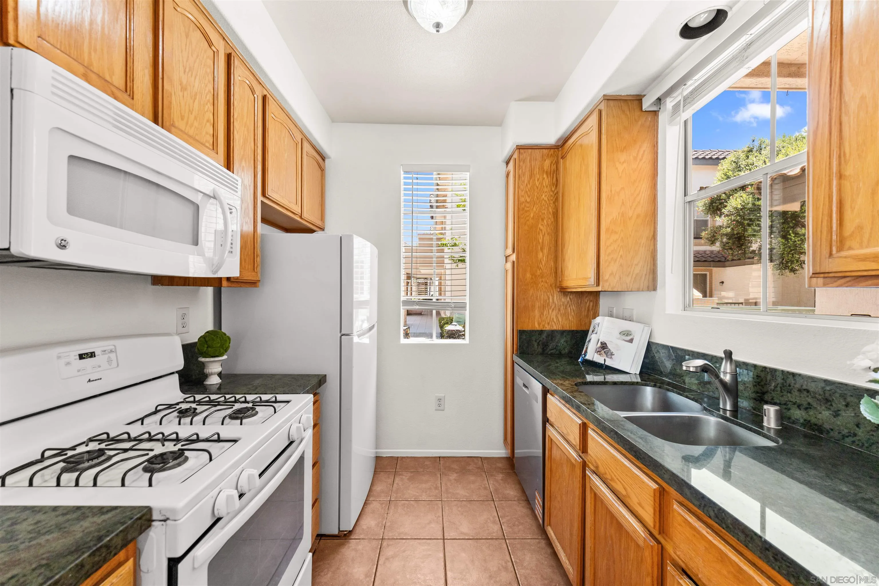 https://cdn.realtyfeed.com/cdn/127/260017372/0ace8ff5b9cf2cb50660c8727cb0d64e.webp