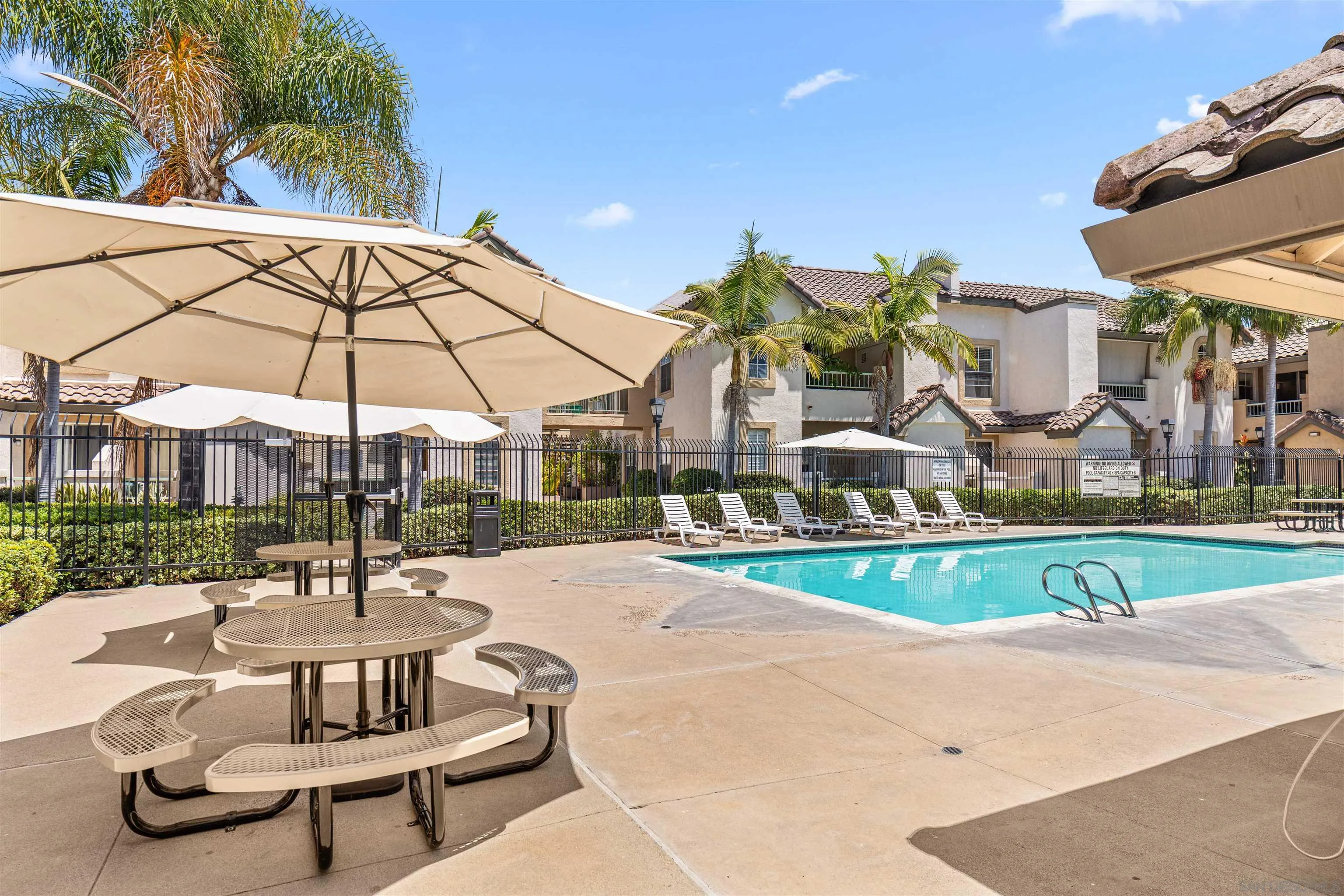 https://cdn.realtyfeed.com/cdn/127/260017372/a749e6f82676e8e912cc74f801af2134.webp