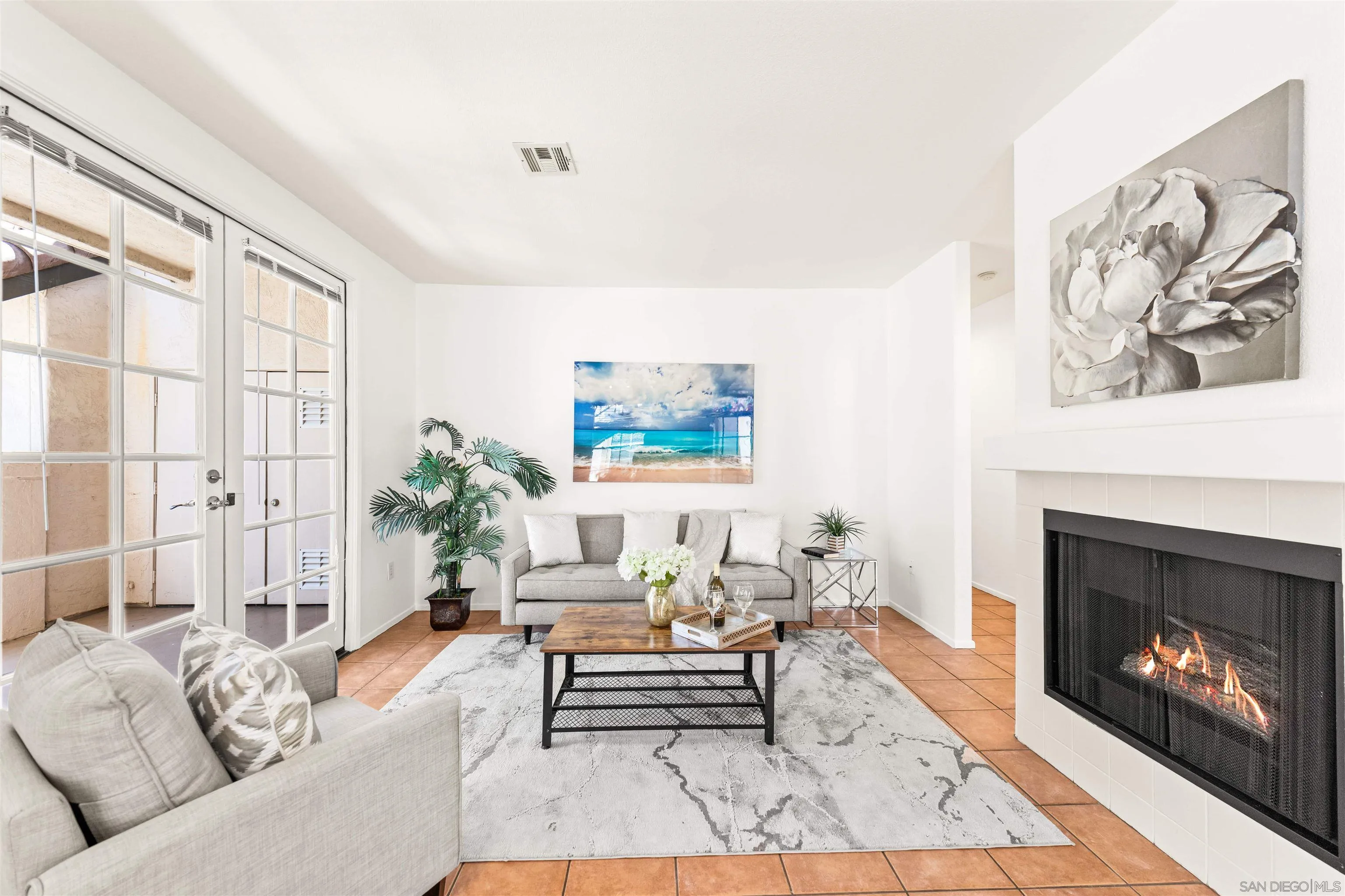 https://cdn.realtyfeed.com/cdn/127/260017372/b0c2b6ff961caef63d5dd75b06429c43.webp