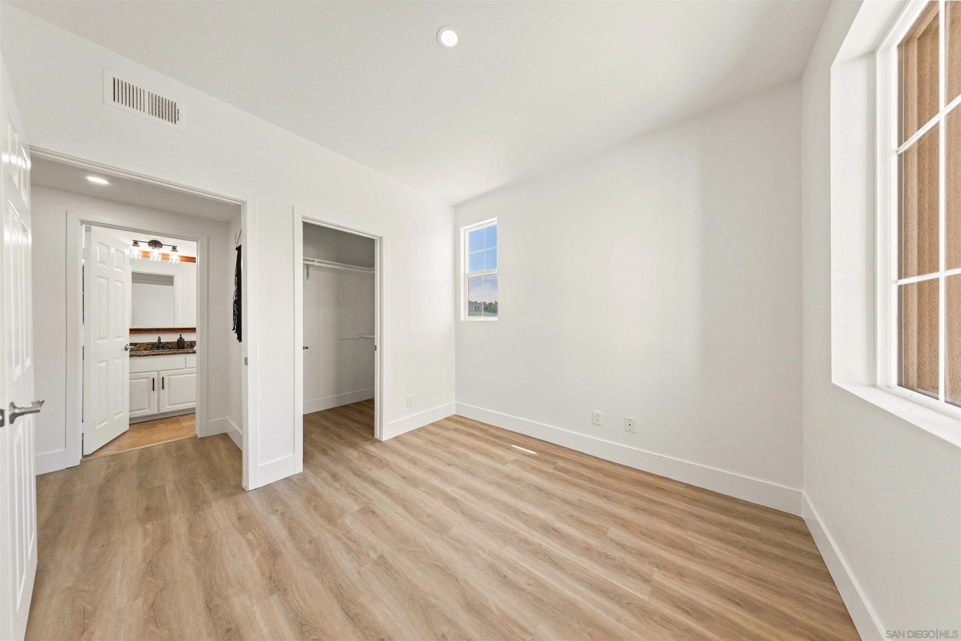 Photo #28: 260017373 Listing: Photo #28