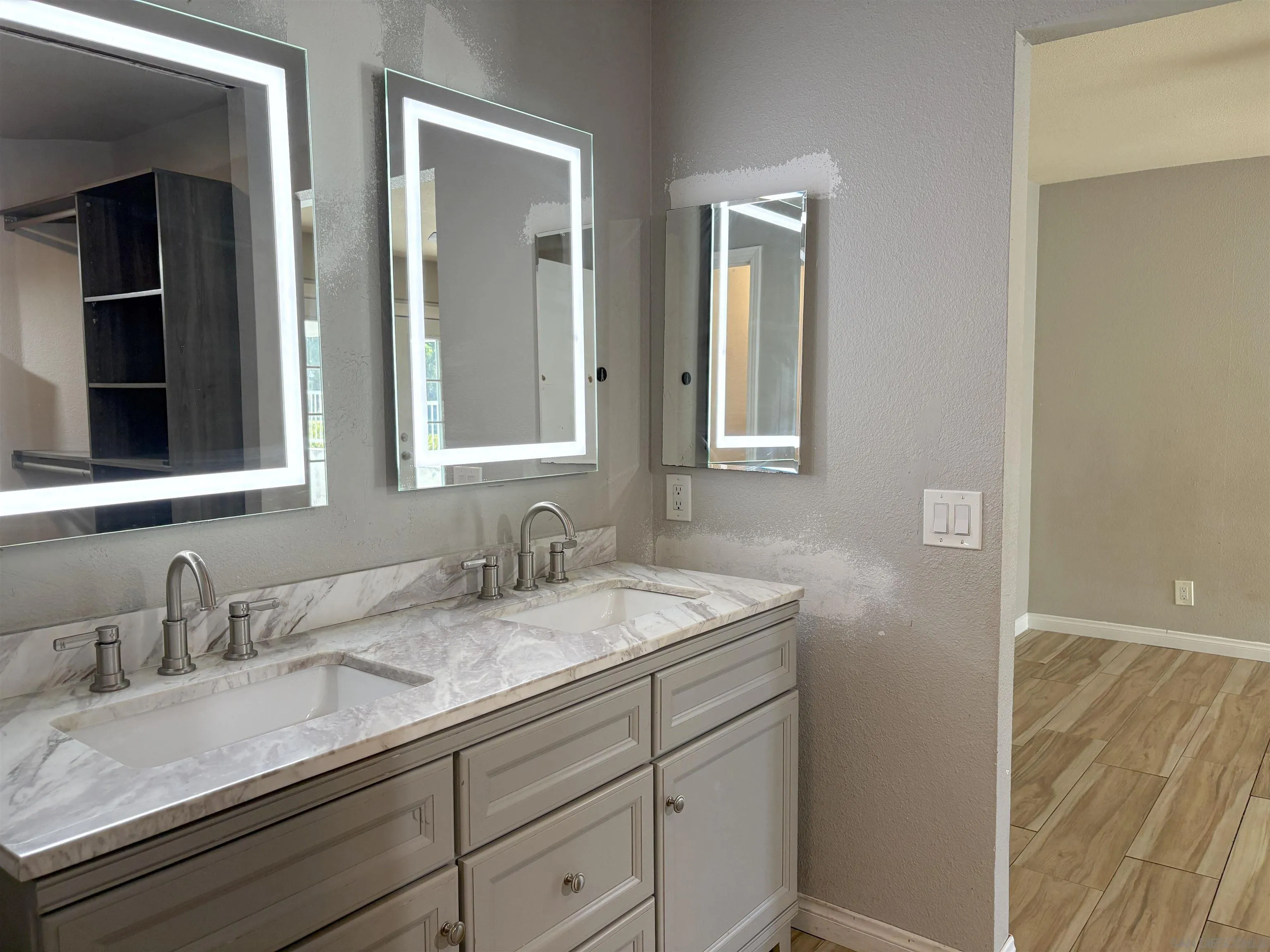 https://cdn.realtyfeed.com/cdn/127/260017377/5618119ad029fdd0d2921fcfac0afc12.webp