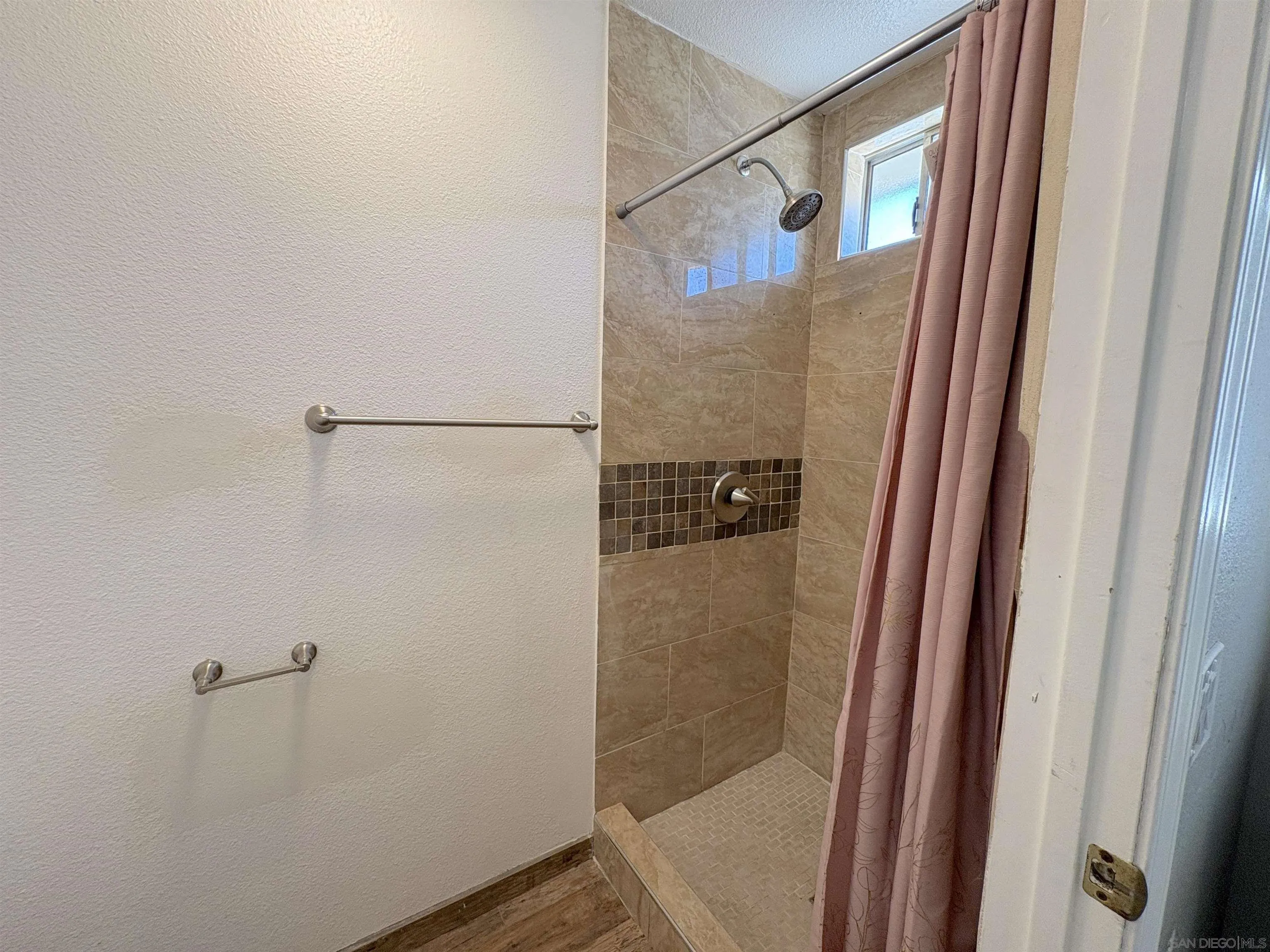 https://cdn.realtyfeed.com/cdn/127/260017377/6a2a4a96d995c568f5a8813760dc1692.webp