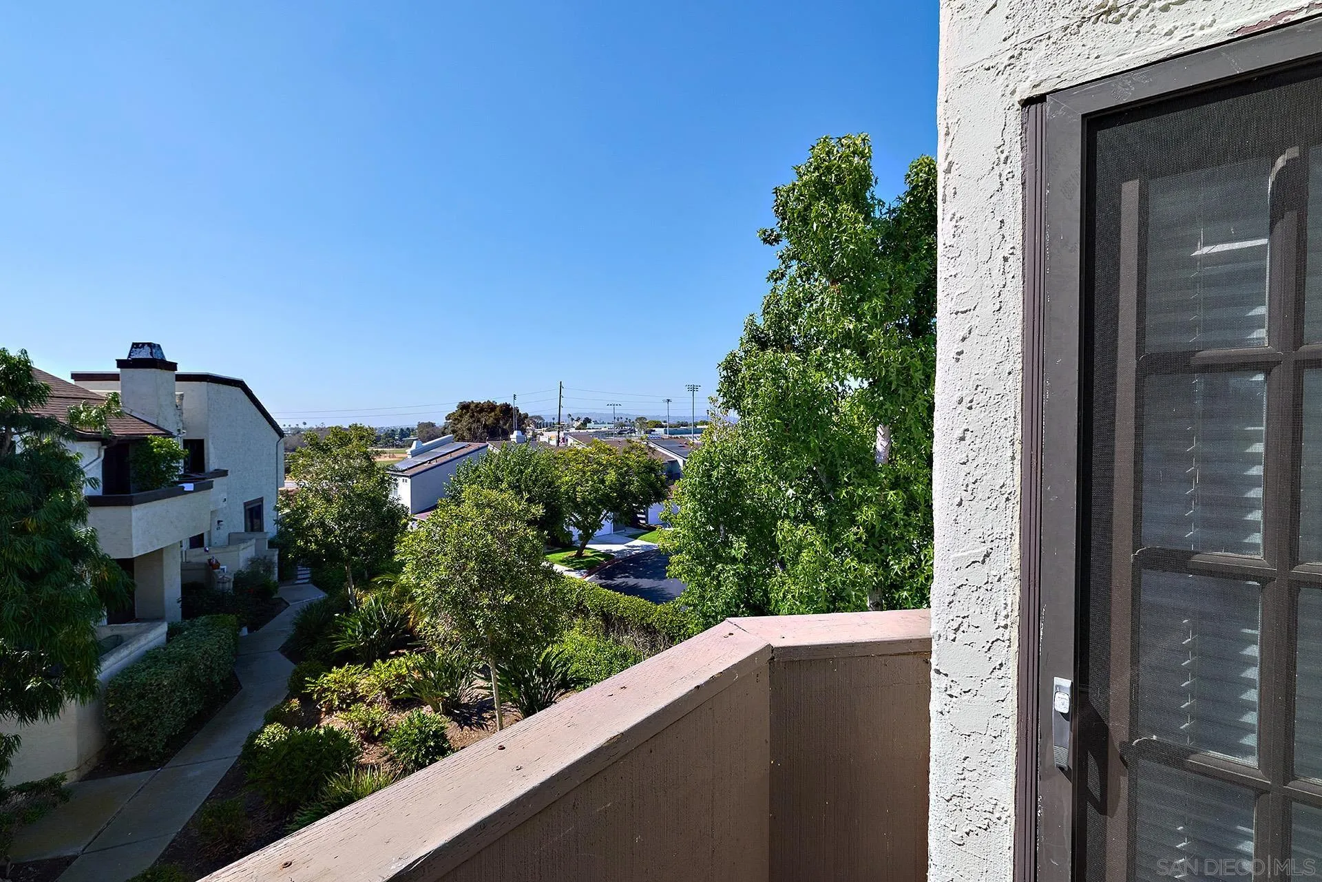 https://cdn.realtyfeed.com/cdn/127/260017381/0888eff8886eabb811fecc4c3e14cd93.webp