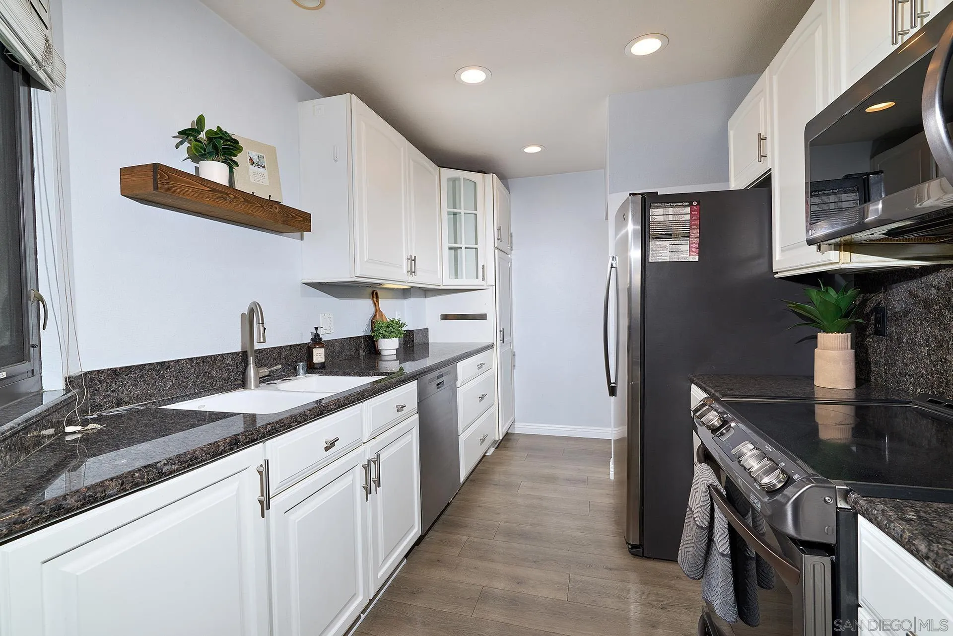 https://cdn.realtyfeed.com/cdn/127/260017381/91132a9ed9a4a6819b4e9d41658789cd.webp