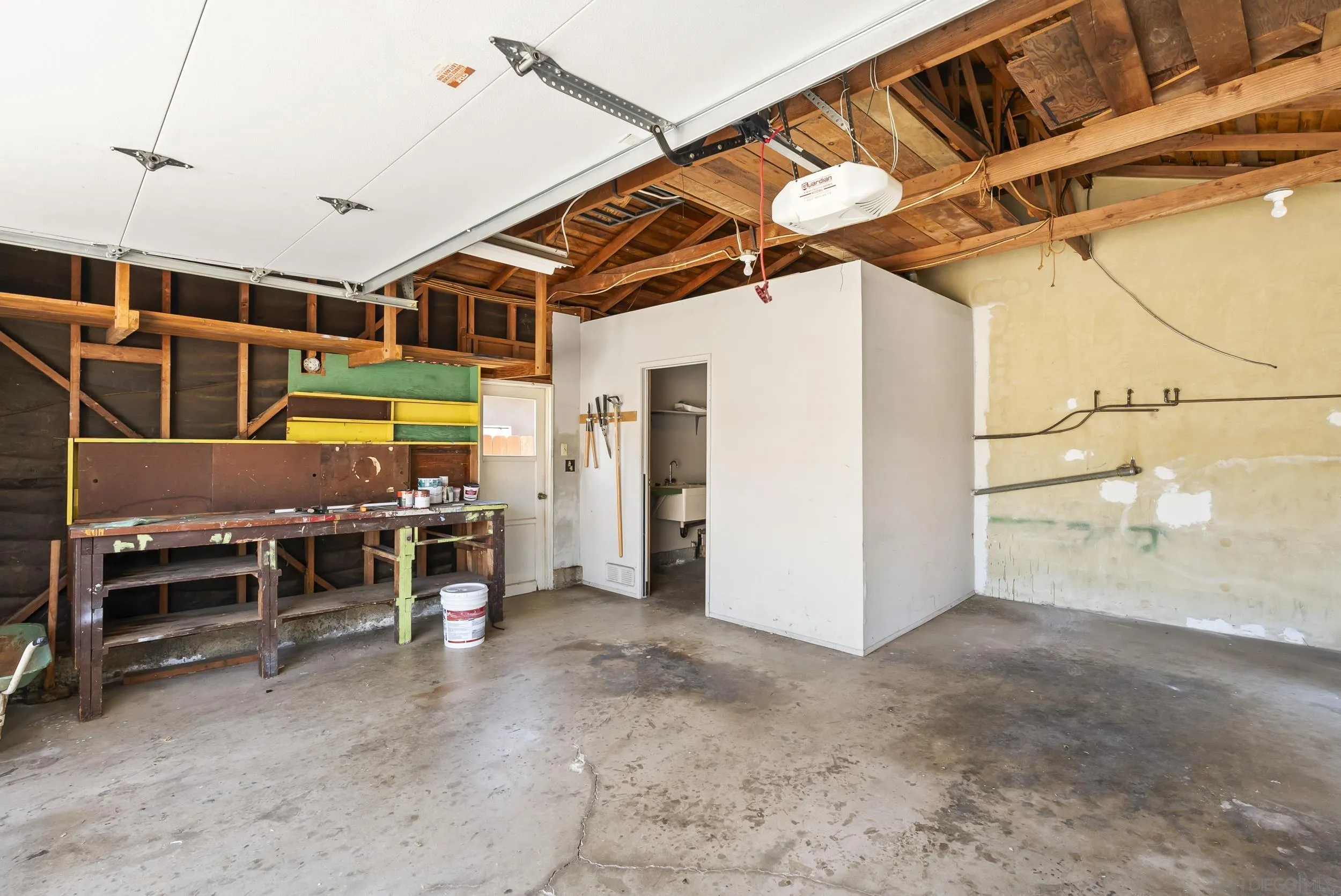 https://cdn.realtyfeed.com/cdn/127/260017382/4197c2e865d7f9b4bbb61337b65dbad1.webp