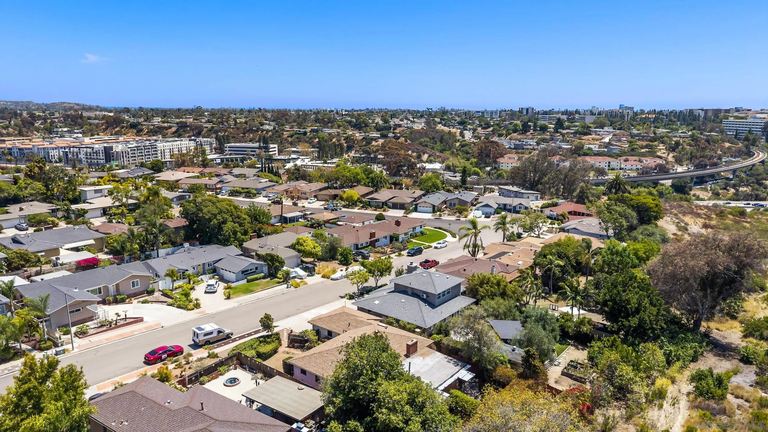 https://cdn.realtyfeed.com/cdn/127/260017382/458e8226561080563a55e2da48b917f8.webp