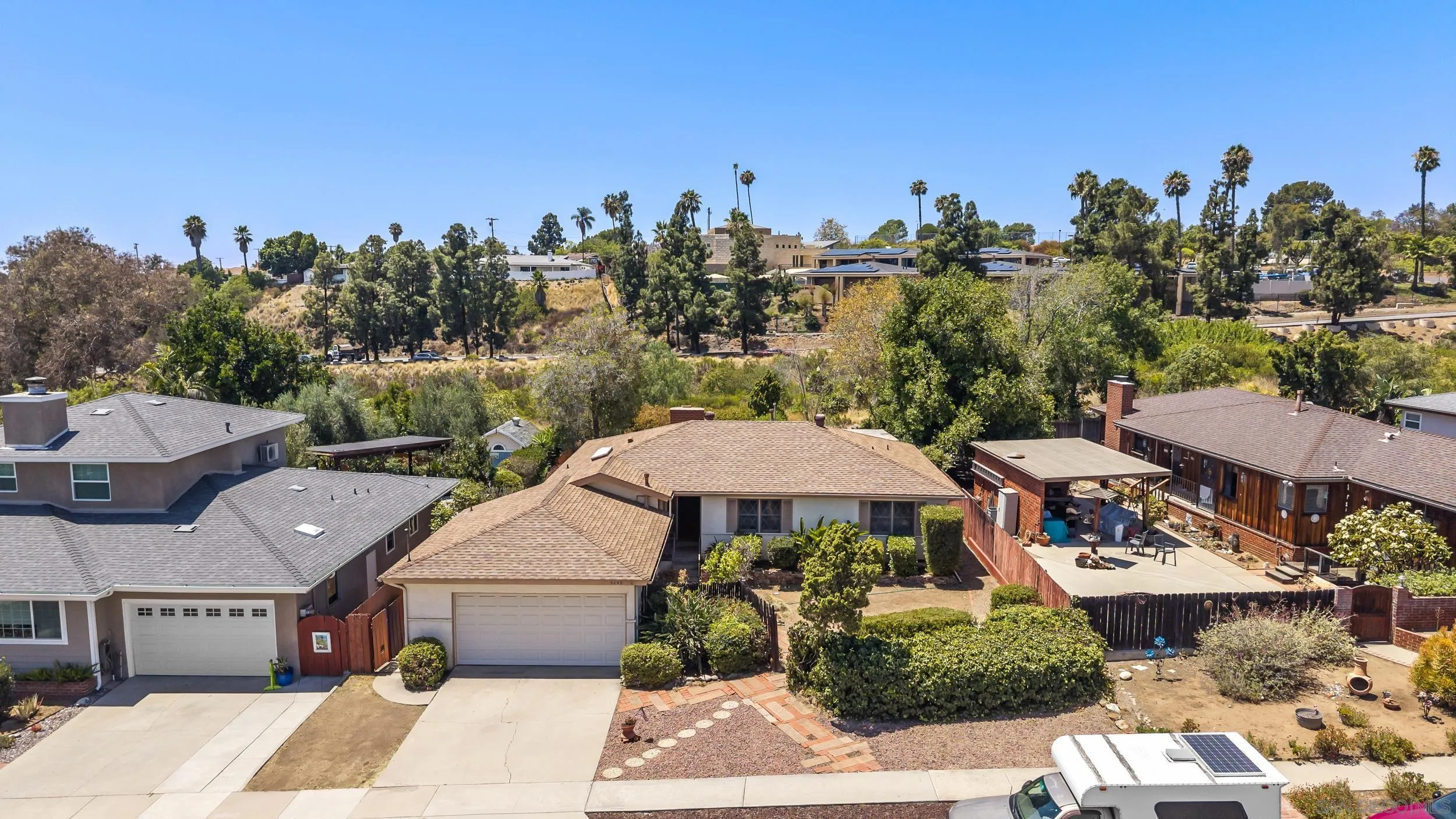 https://cdn.realtyfeed.com/cdn/127/260017382/847bcab90eb6027d8b6415b0f50e6593.webp