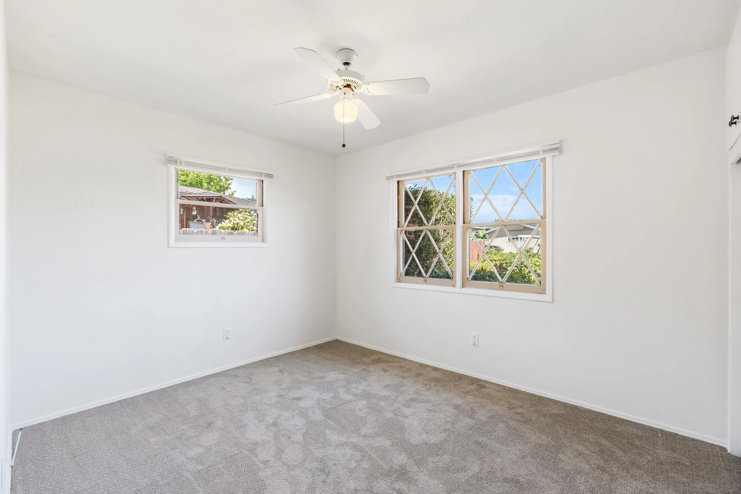 https://cdn.realtyfeed.com/cdn/127/260017382/e25893afa25d8079bc8245870c7ff303.webp