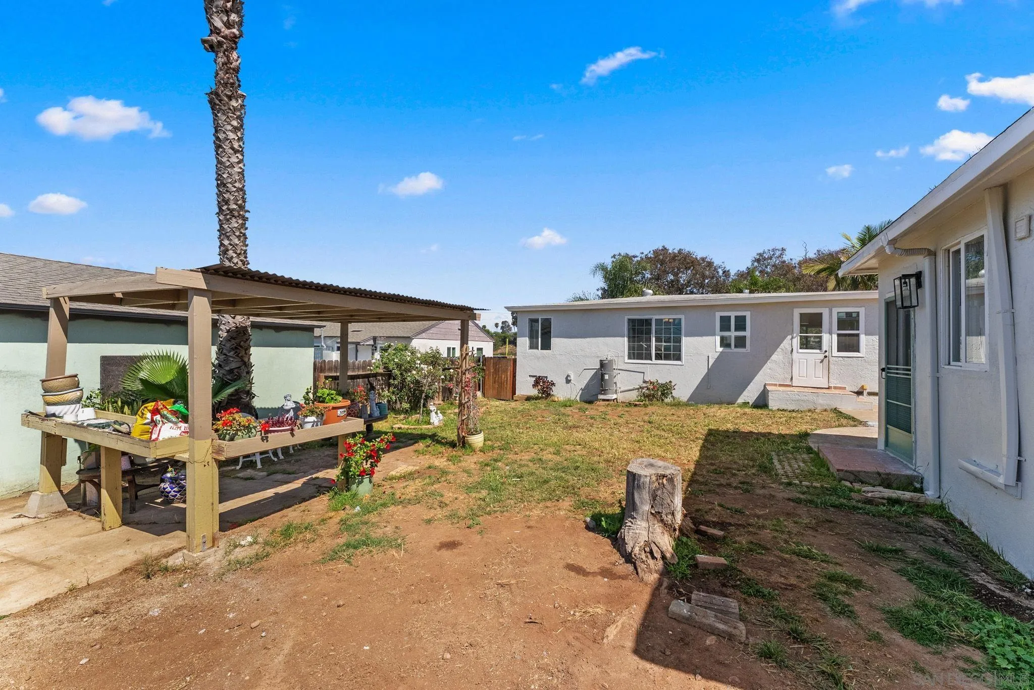 https://cdn.realtyfeed.com/cdn/127/260017384/91384313f29a3ae68493a3eff11f786a.webp