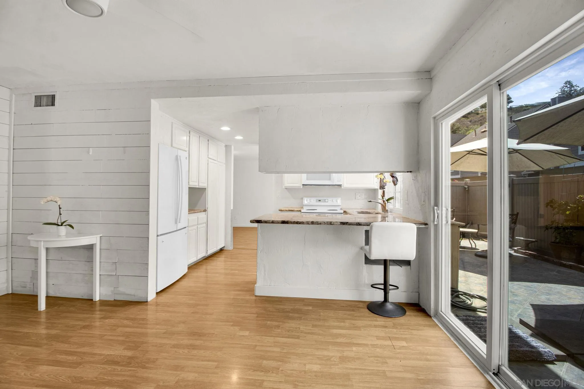 https://cdn.realtyfeed.com/cdn/127/260017387/1d454d9cce654503c04e9b56c902345f.webp