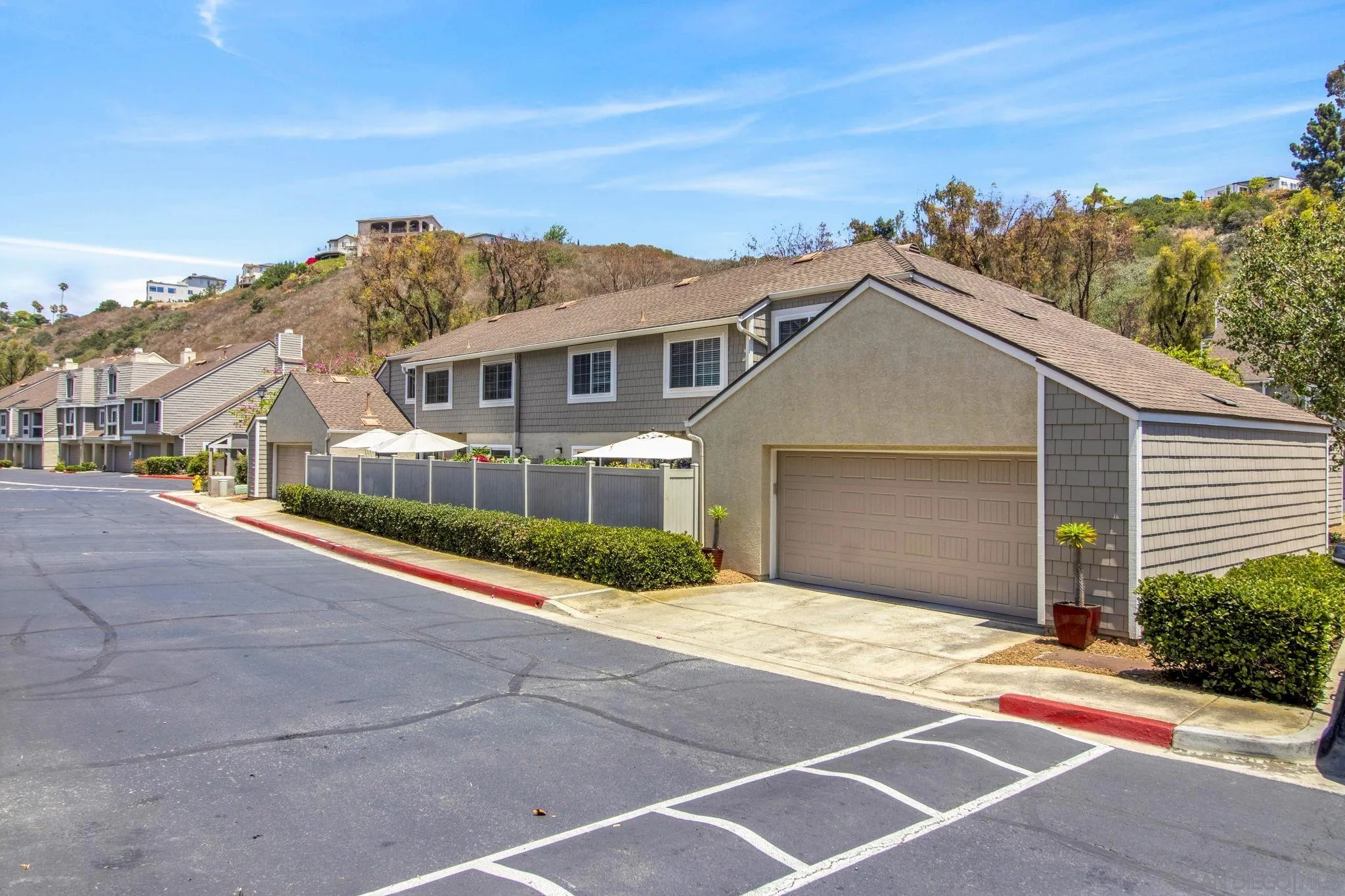 https://cdn.realtyfeed.com/cdn/127/260017387/40a899fbfd5347fbd47cfab3854c752f.webp