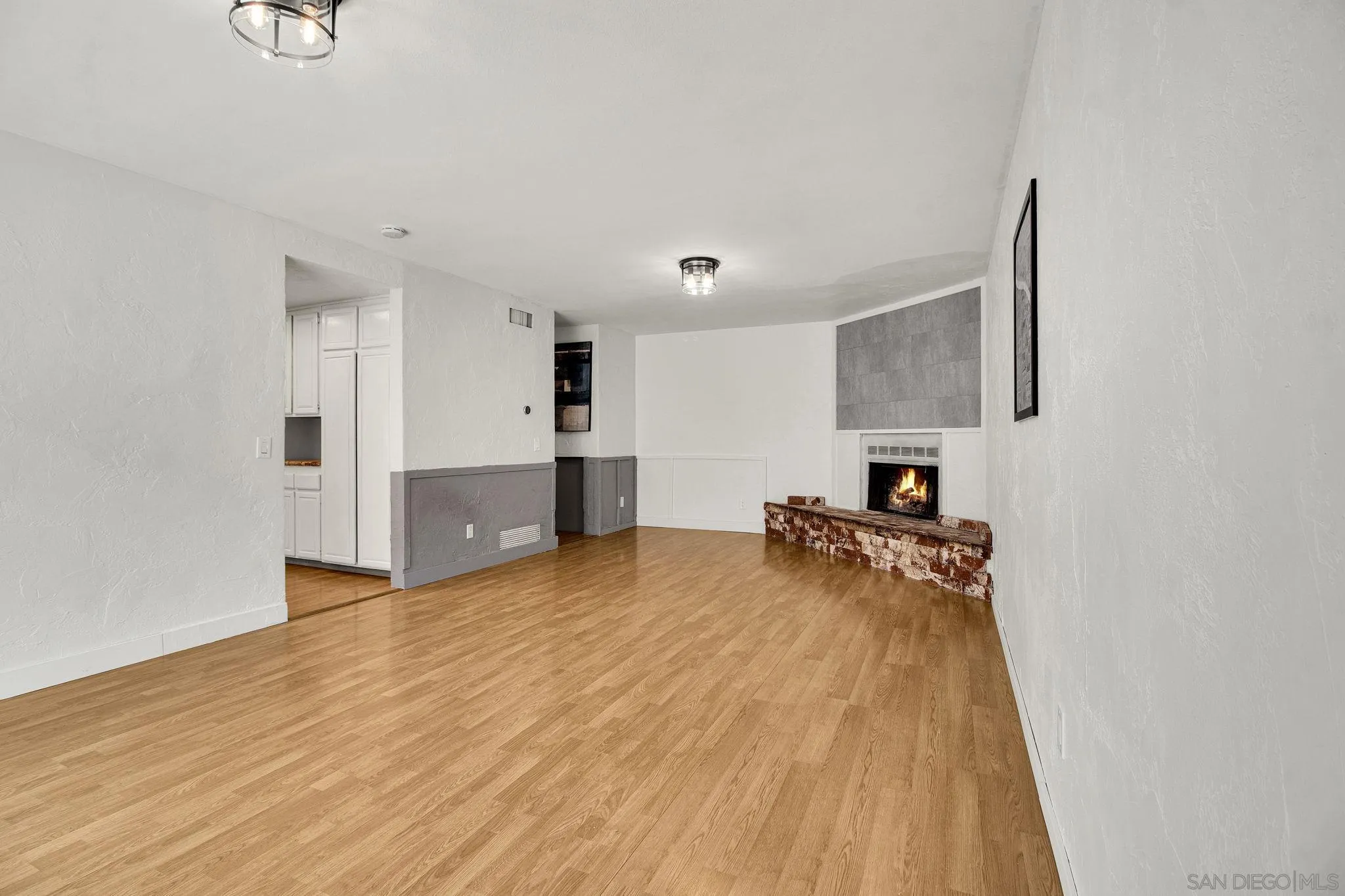 Photo #7: 260017387 Listing: Photo #7