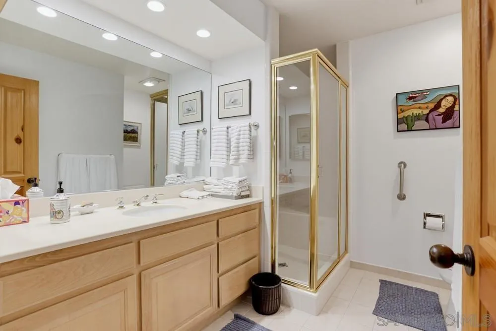 https://cdn.realtyfeed.com/cdn/127/260017392/0e4da65a87ce43e136272d09e663b504.webp