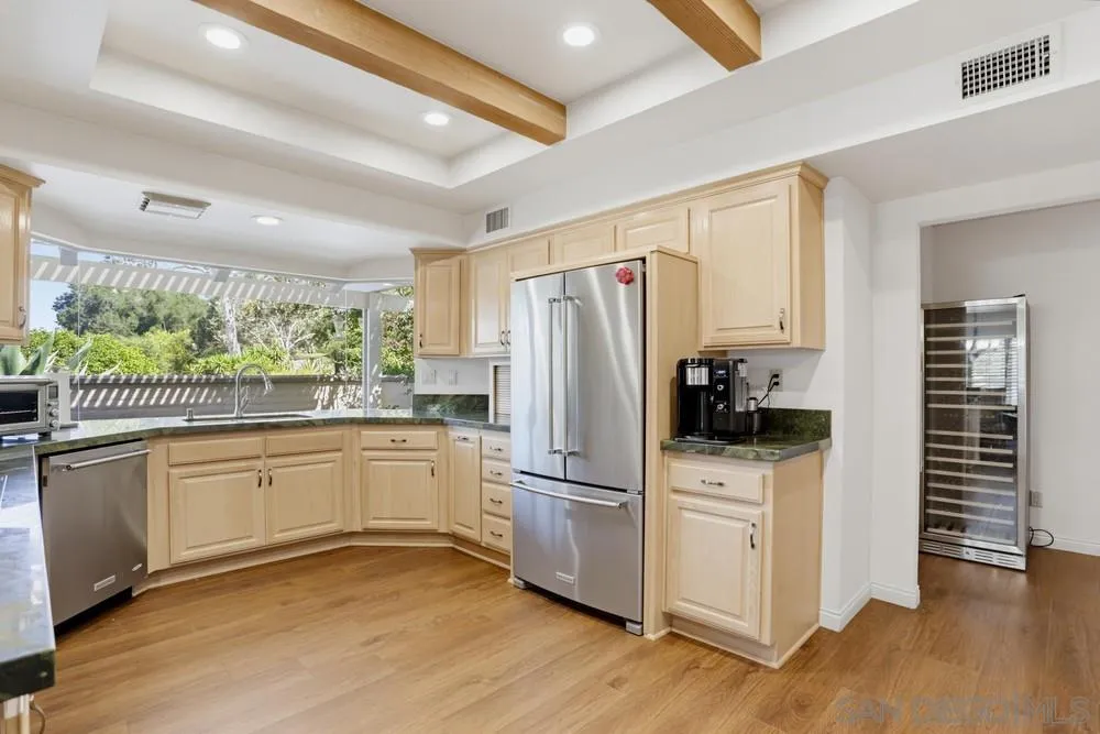 https://cdn.realtyfeed.com/cdn/127/260017392/2926650d27d53c66ed9476fe3284fb7c.webp