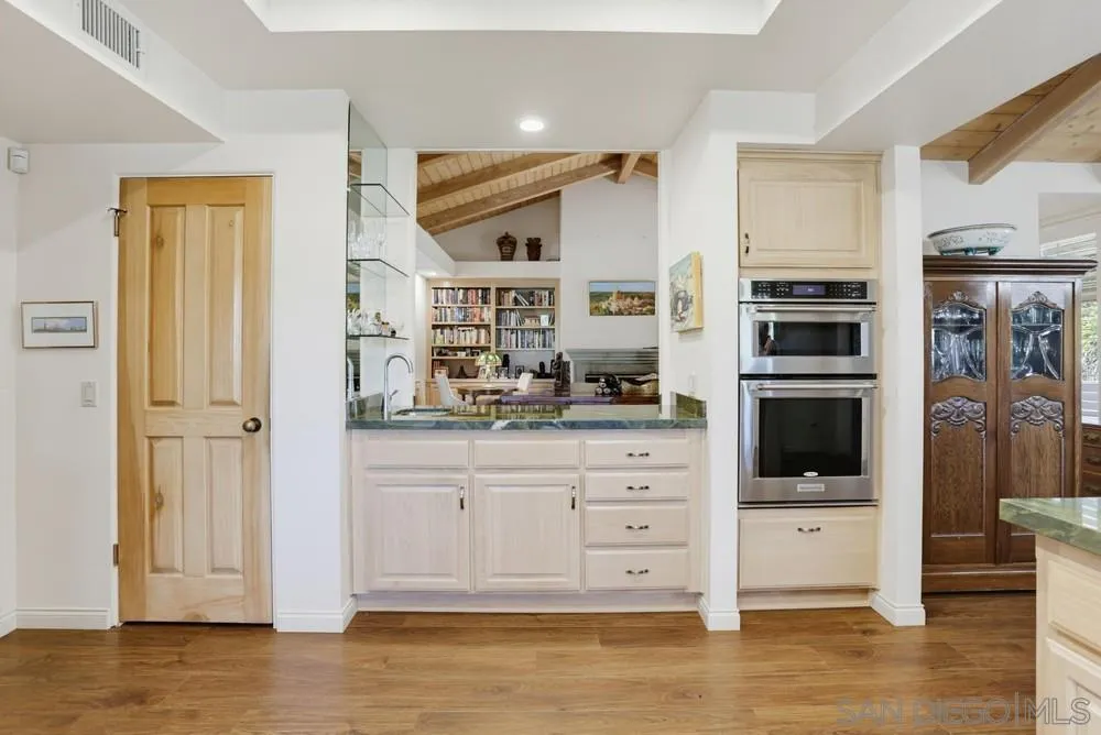 https://cdn.realtyfeed.com/cdn/127/260017392/47bb42539a43901d33c59c435d7a93a4.webp