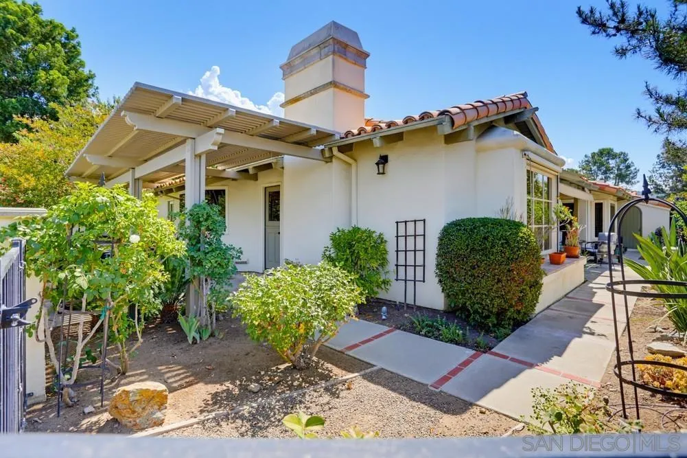 https://cdn.realtyfeed.com/cdn/127/260017392/72665dbcb3ecd57e962ee030cde19d65.webp