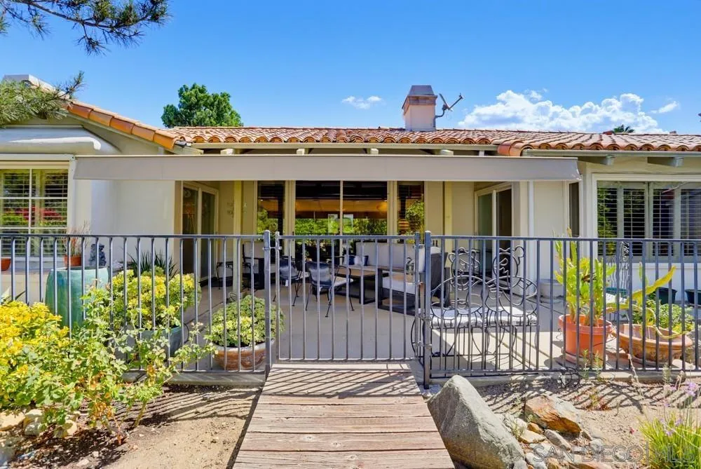 https://cdn.realtyfeed.com/cdn/127/260017392/994dba60d9ea478873c86b87428f6915.webp