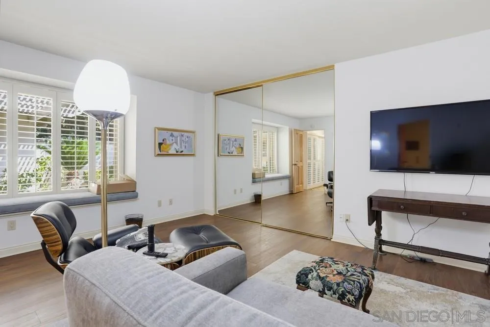 https://cdn.realtyfeed.com/cdn/127/260017392/c7be9634bc8401e7c6bf9513f70a6896.webp