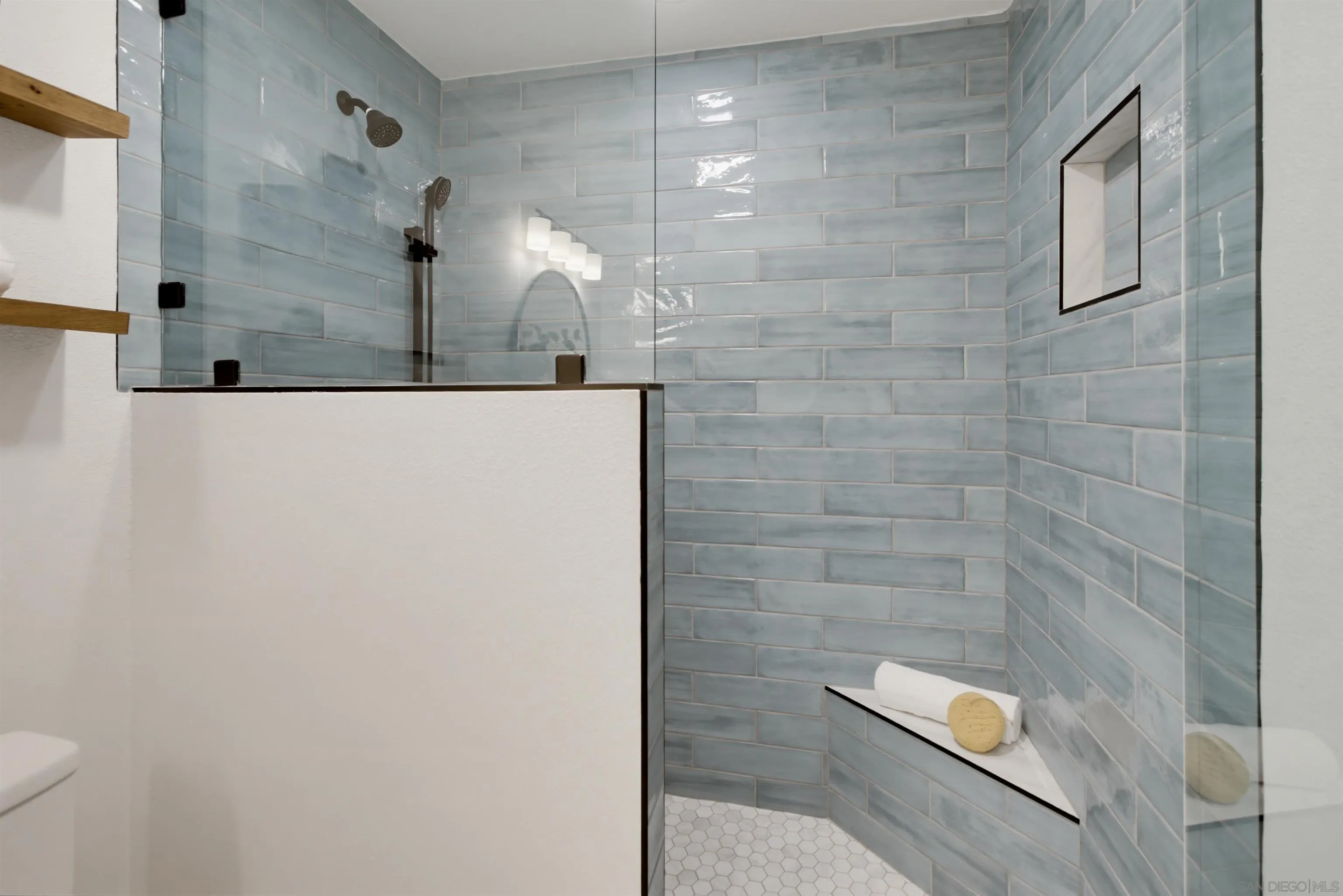 https://cdn.realtyfeed.com/cdn/127/260017394/63b5005ab046845495ded9a407ce61c0.webp