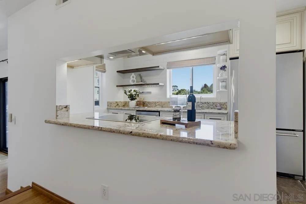 Photo #11: 260017394 Listing: Photo #11