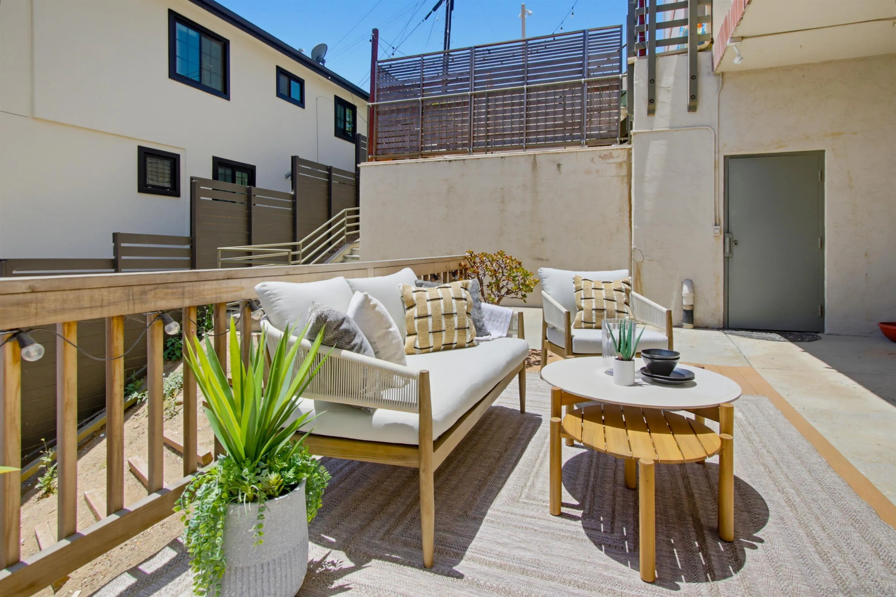 https://cdn.realtyfeed.com/cdn/127/260017394/ace02f4b491a050a58a3f2f956036cb4.webp