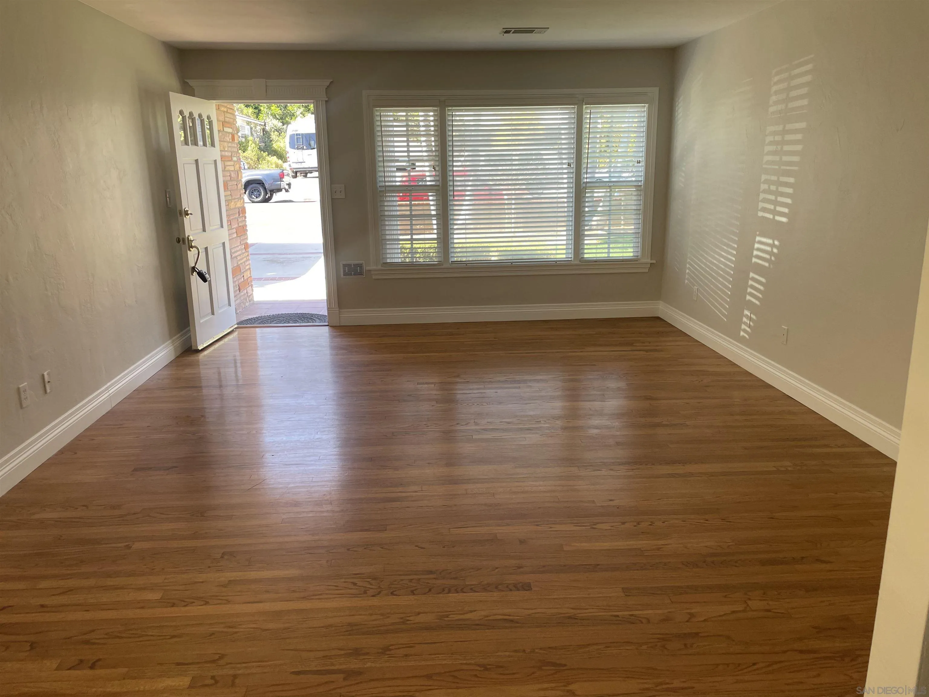 2119 Missouri St, San Diego, CA 92109 - Photo 3 of 32, San Diego, CA