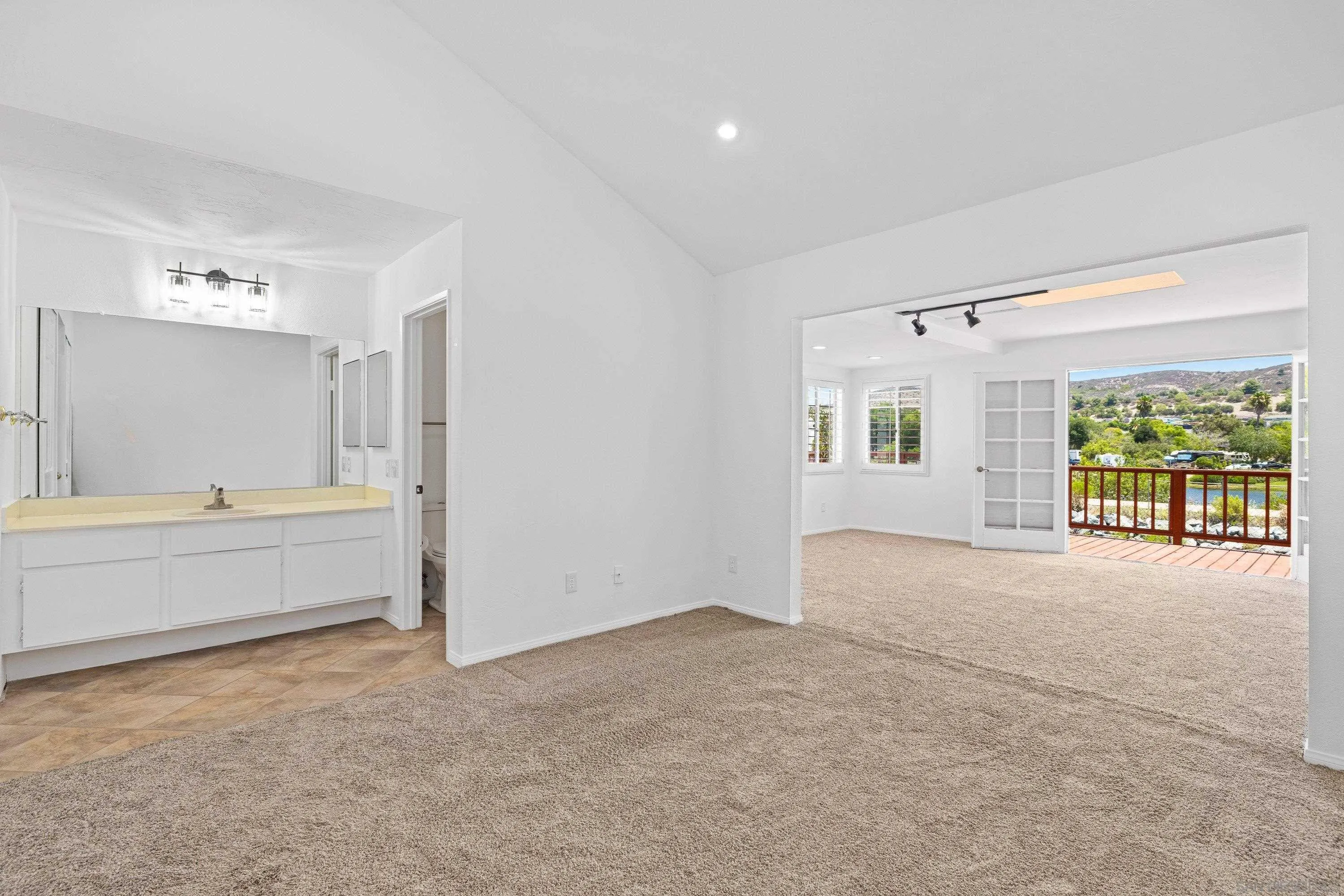 https://cdn.realtyfeed.com/cdn/127/260017397/03eaccc2f2f83202dacd8f6fc1503989.webp