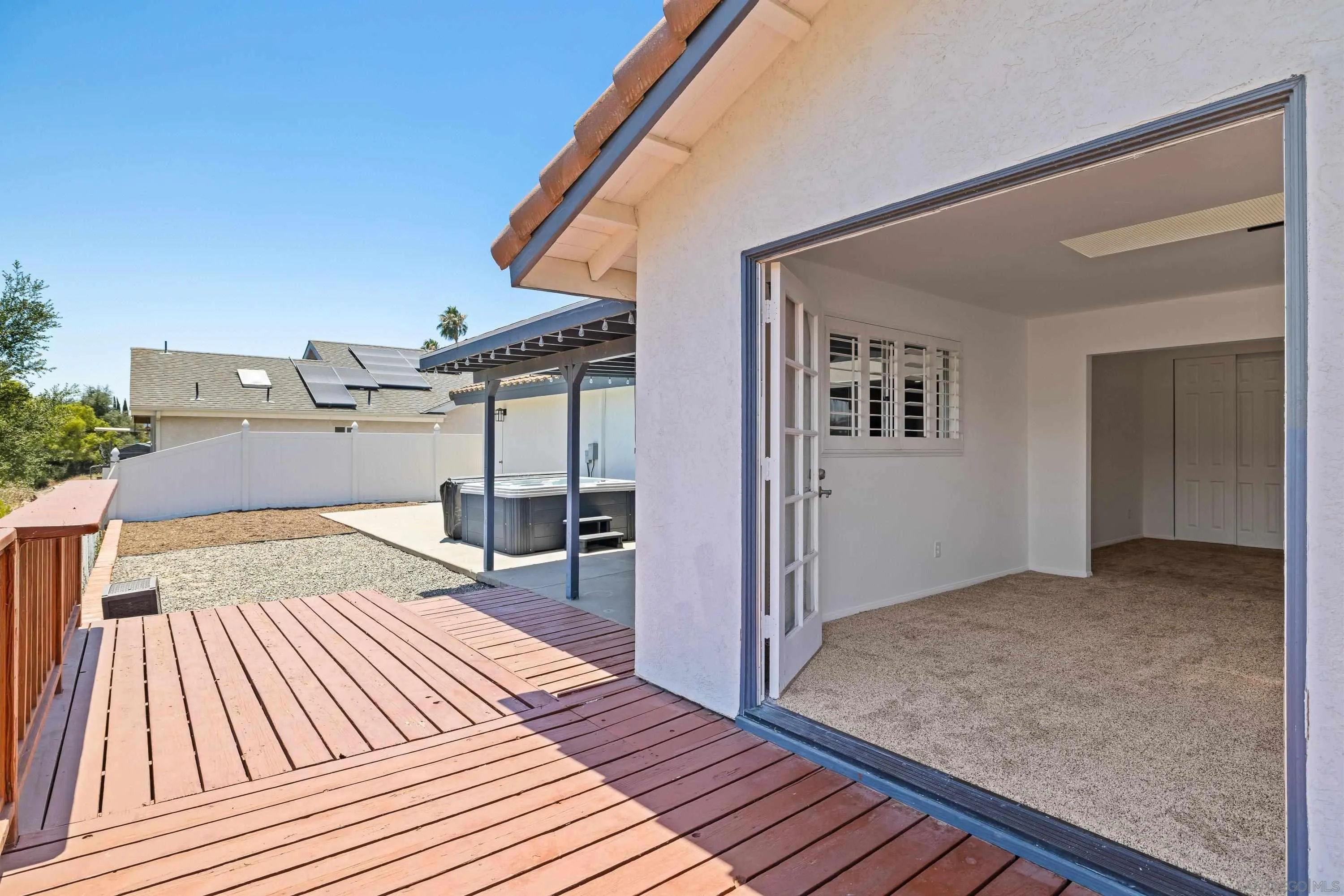 https://cdn.realtyfeed.com/cdn/127/260017397/08ed93753bb835f942ef959a38004da8.webp