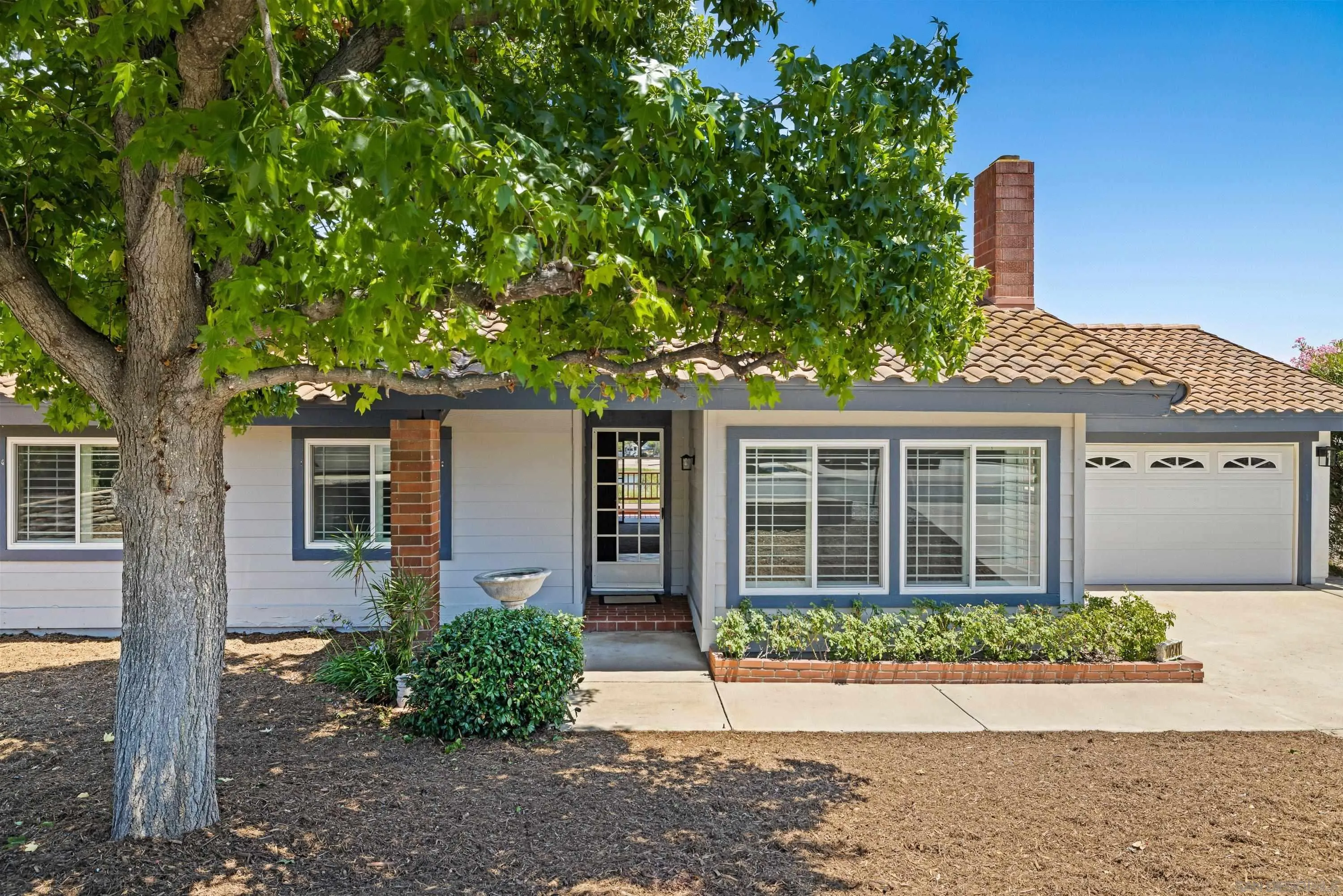 https://cdn.realtyfeed.com/cdn/127/260017397/41ba36146bf06ff73ea6d75f9e6c5d0f.webp