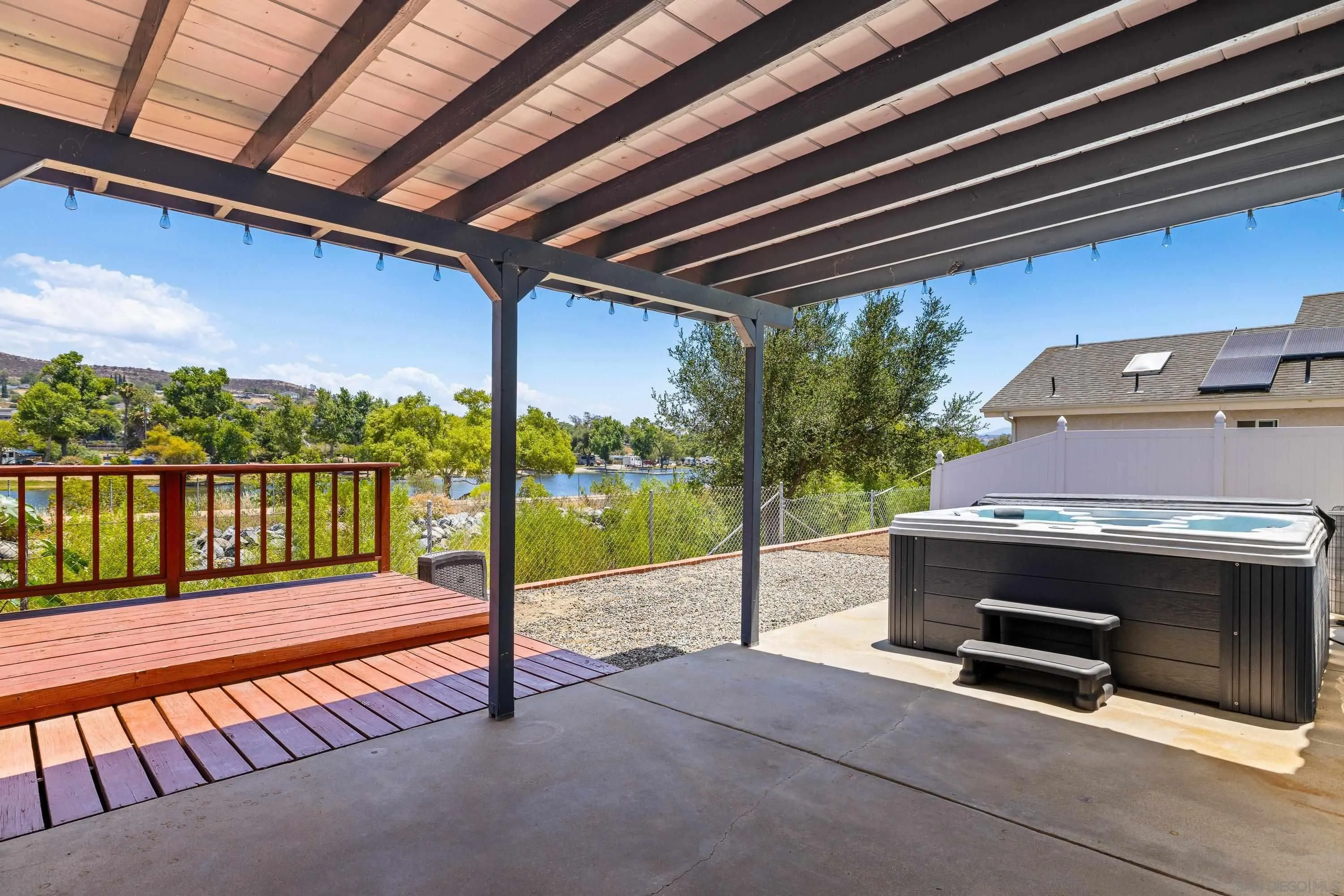 https://cdn.realtyfeed.com/cdn/127/260017397/4e170b5932d9b99cf58e62811c0e3023.webp