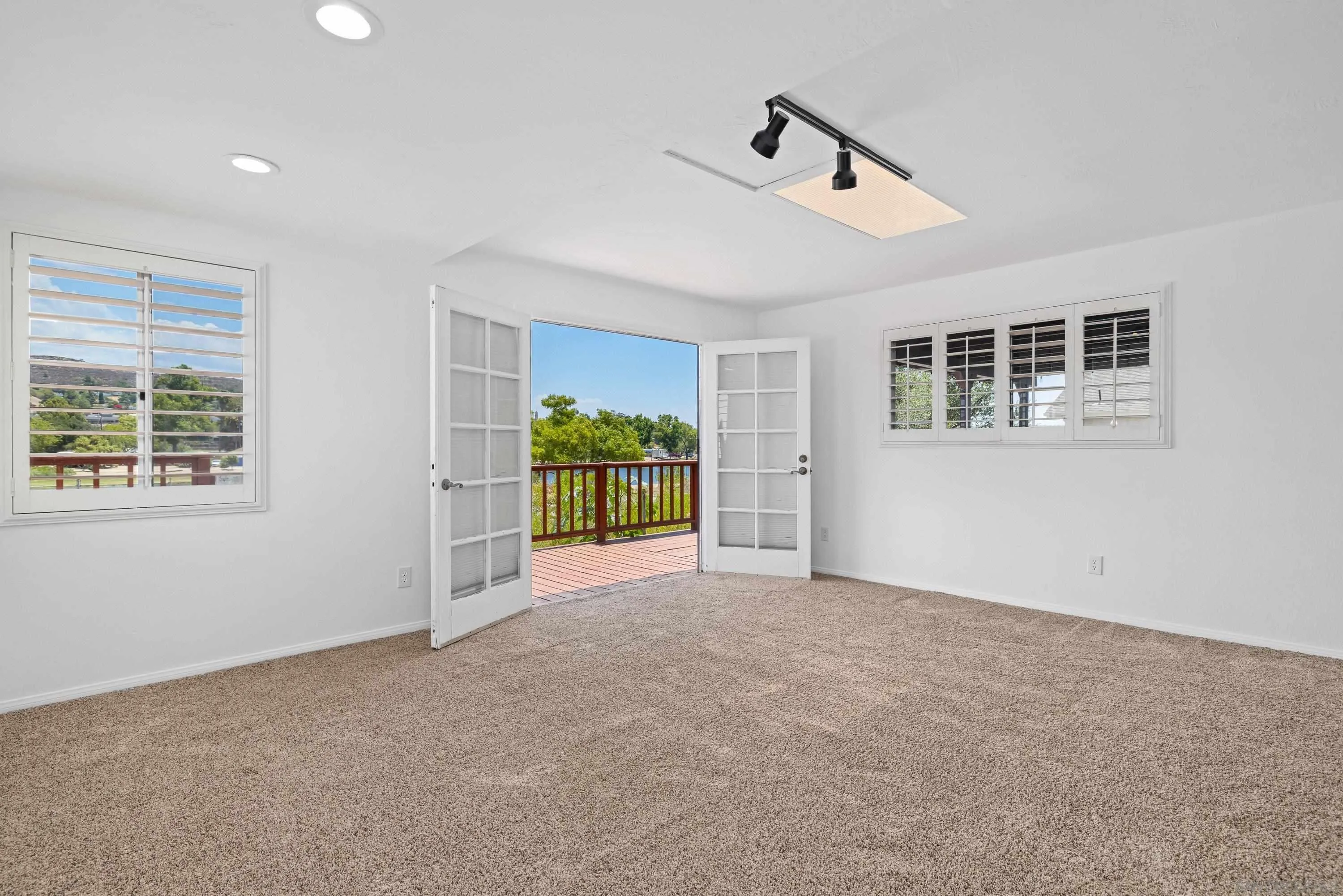 https://cdn.realtyfeed.com/cdn/127/260017397/5397de8ead32c90fbc923b4d91ca8f1e.webp