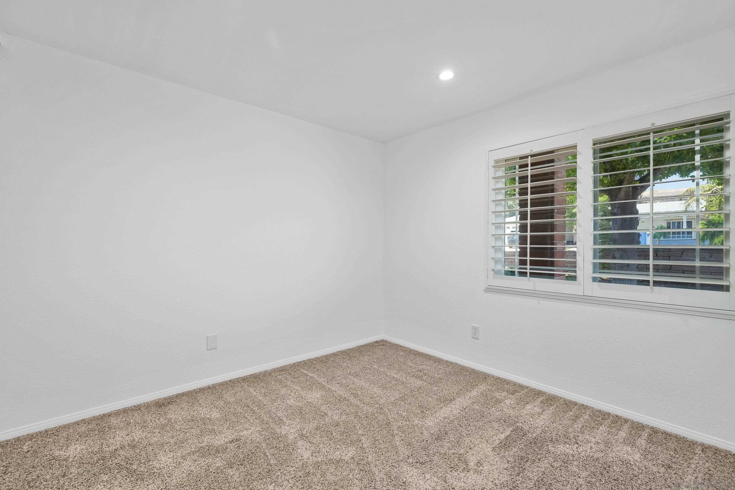 https://cdn.realtyfeed.com/cdn/127/260017397/9fd9235db039345444fb0457c0101d2f.webp