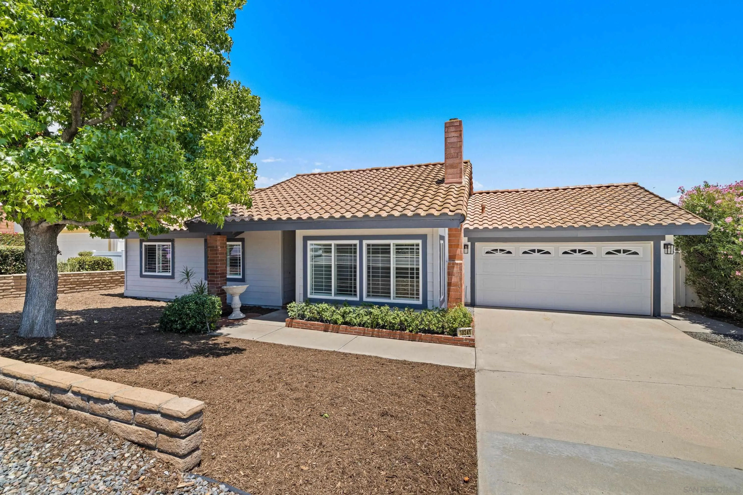 https://cdn.realtyfeed.com/cdn/127/260017397/a07d8ace2b9bf05a3915365a42b6607f.webp
