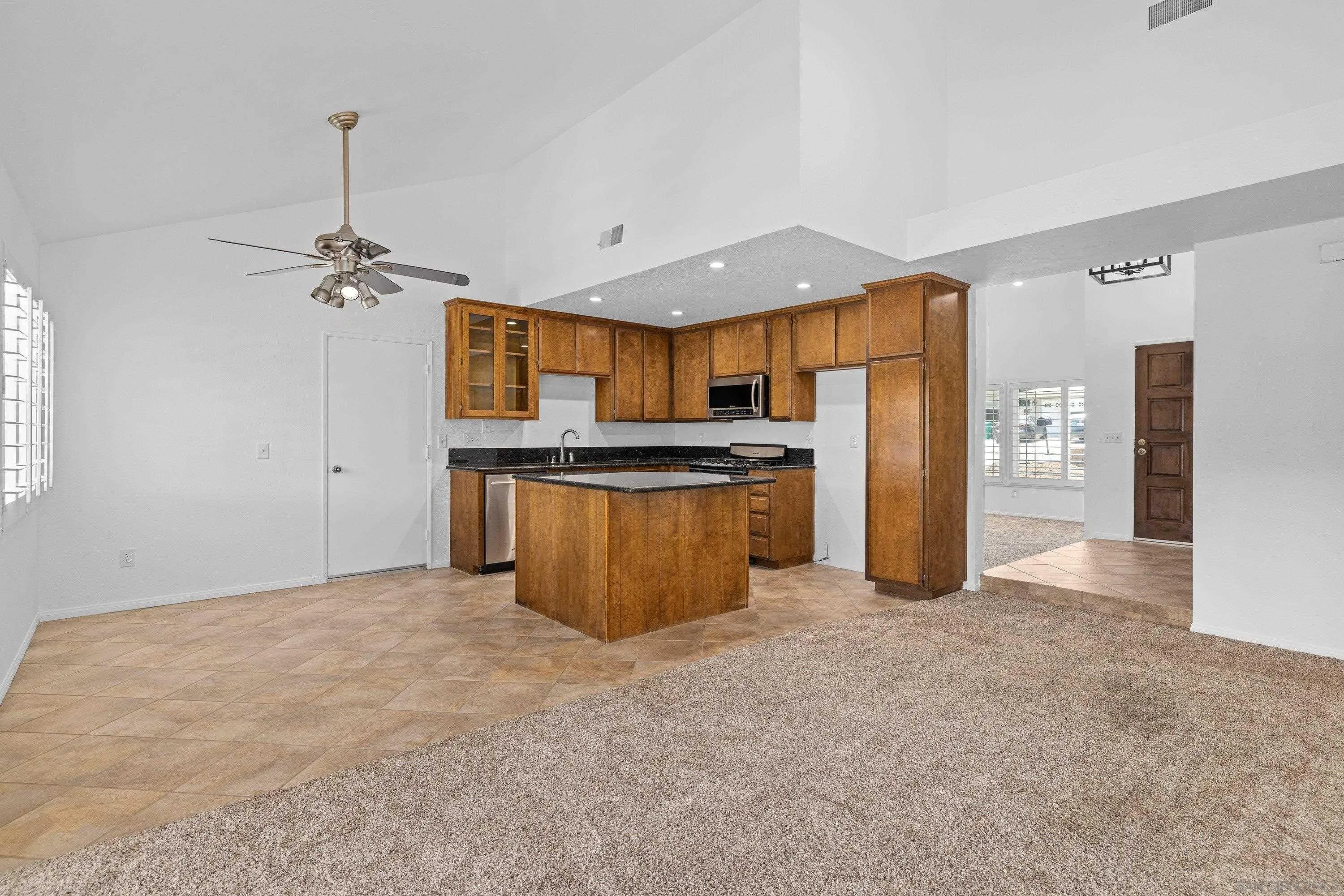 https://cdn.realtyfeed.com/cdn/127/260017397/a554a95946a1e681eafb20ffd65e844d.webp