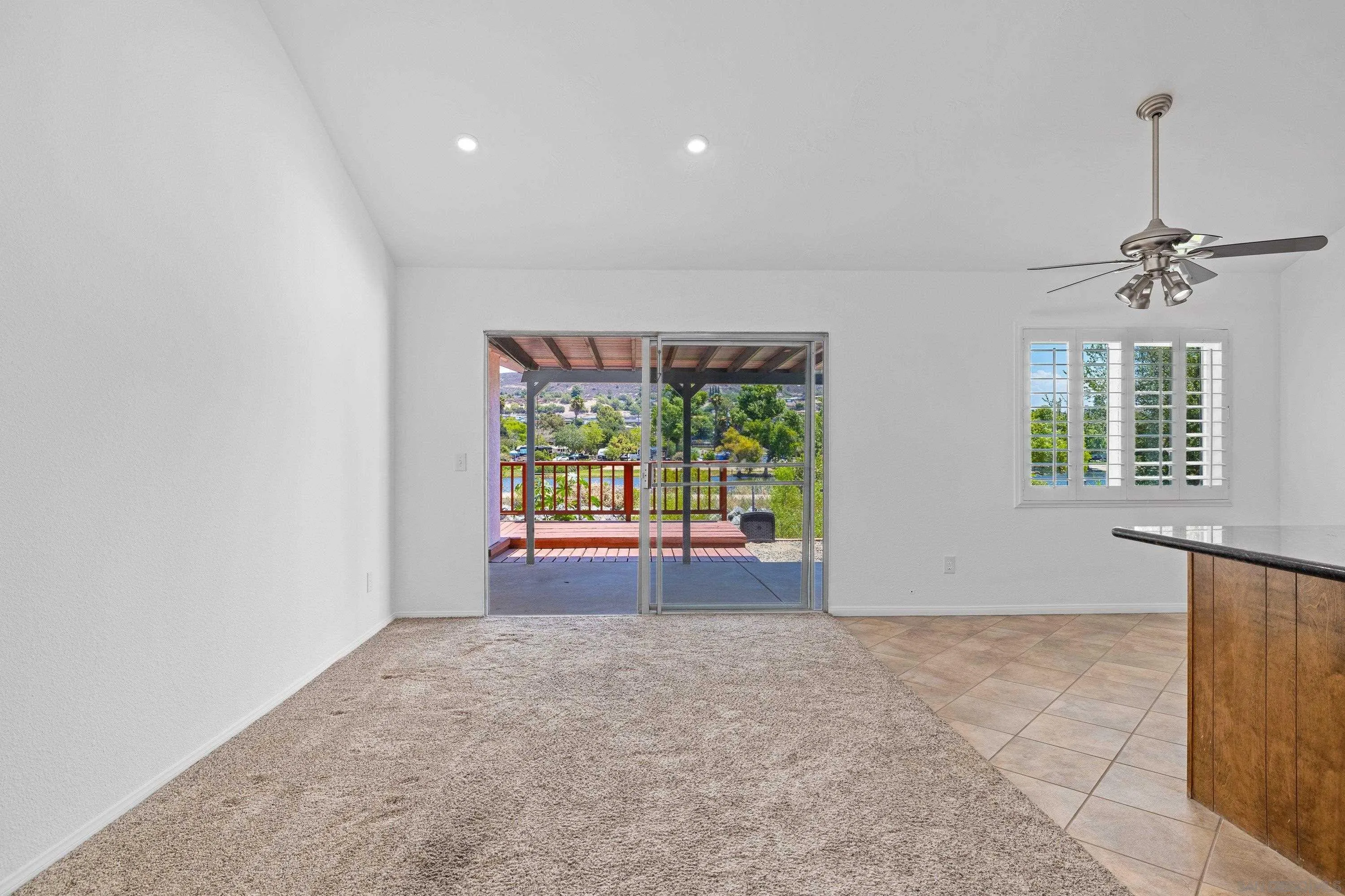 https://cdn.realtyfeed.com/cdn/127/260017397/d85cd737e1422e78aeb81e475f8a2799.webp