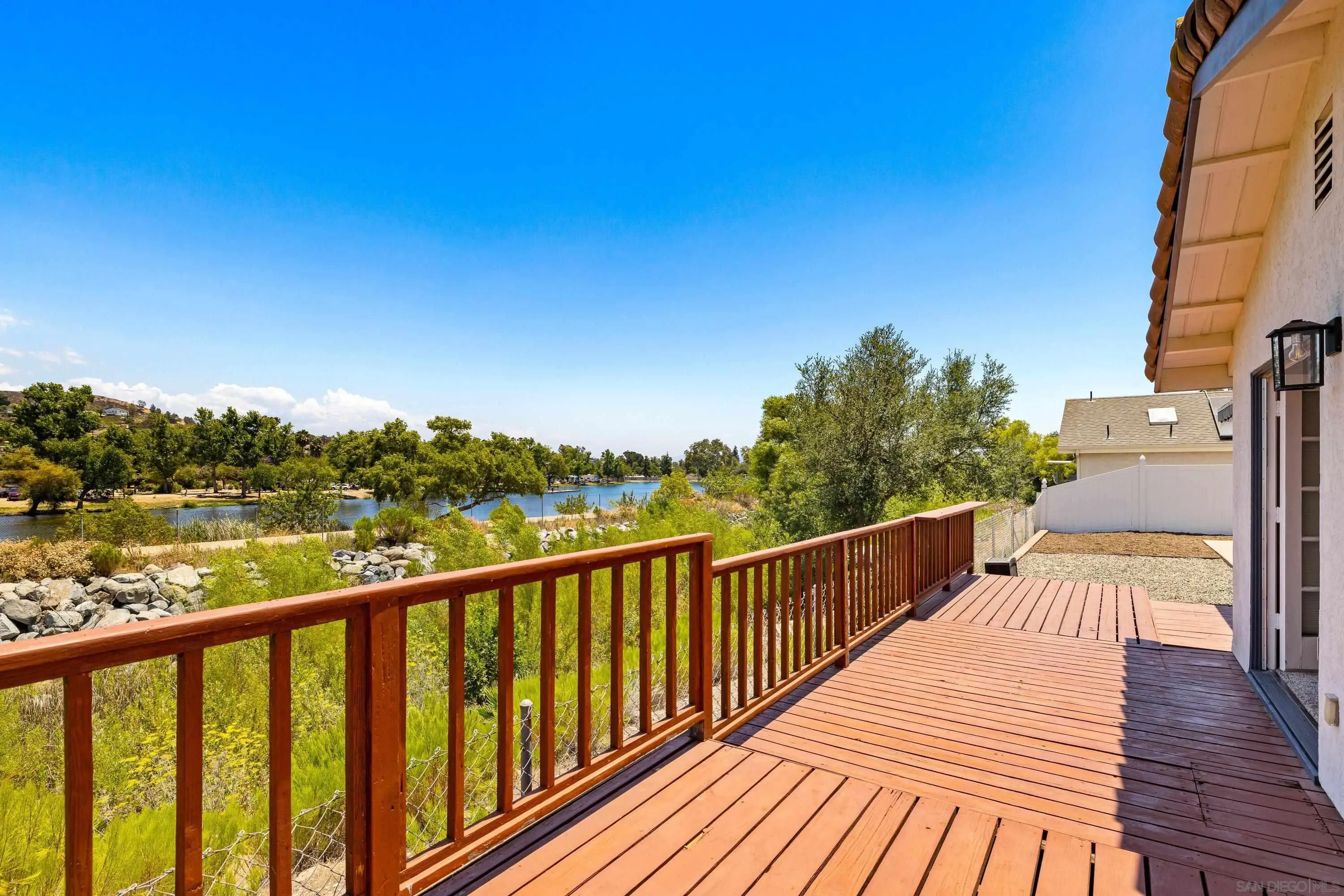 https://cdn.realtyfeed.com/cdn/127/260017397/e009ceeab6448dbb4938c68a93d76167.webp