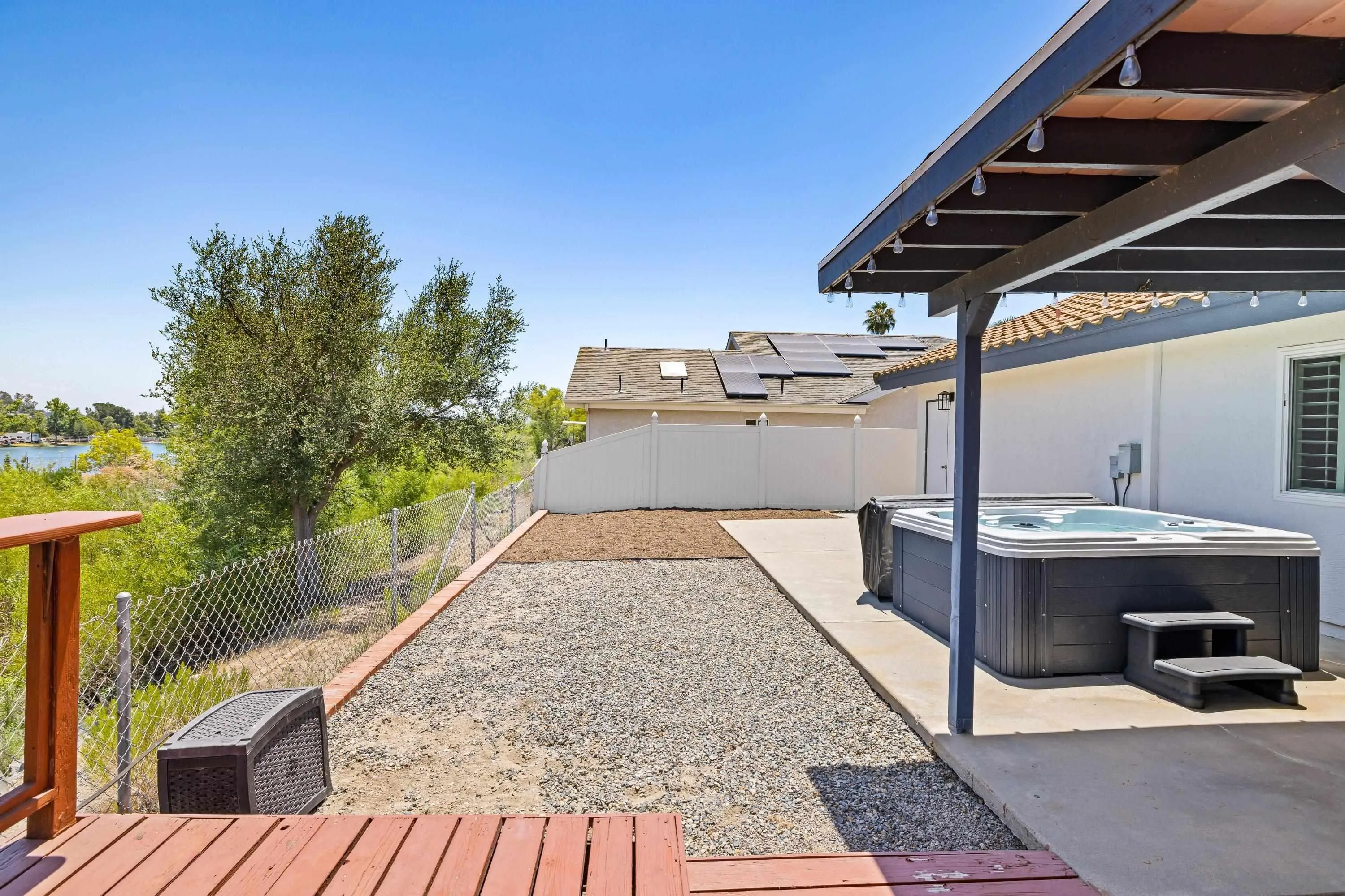 https://cdn.realtyfeed.com/cdn/127/260017397/e413ad9e94bbef84e0aea762a066db11.webp