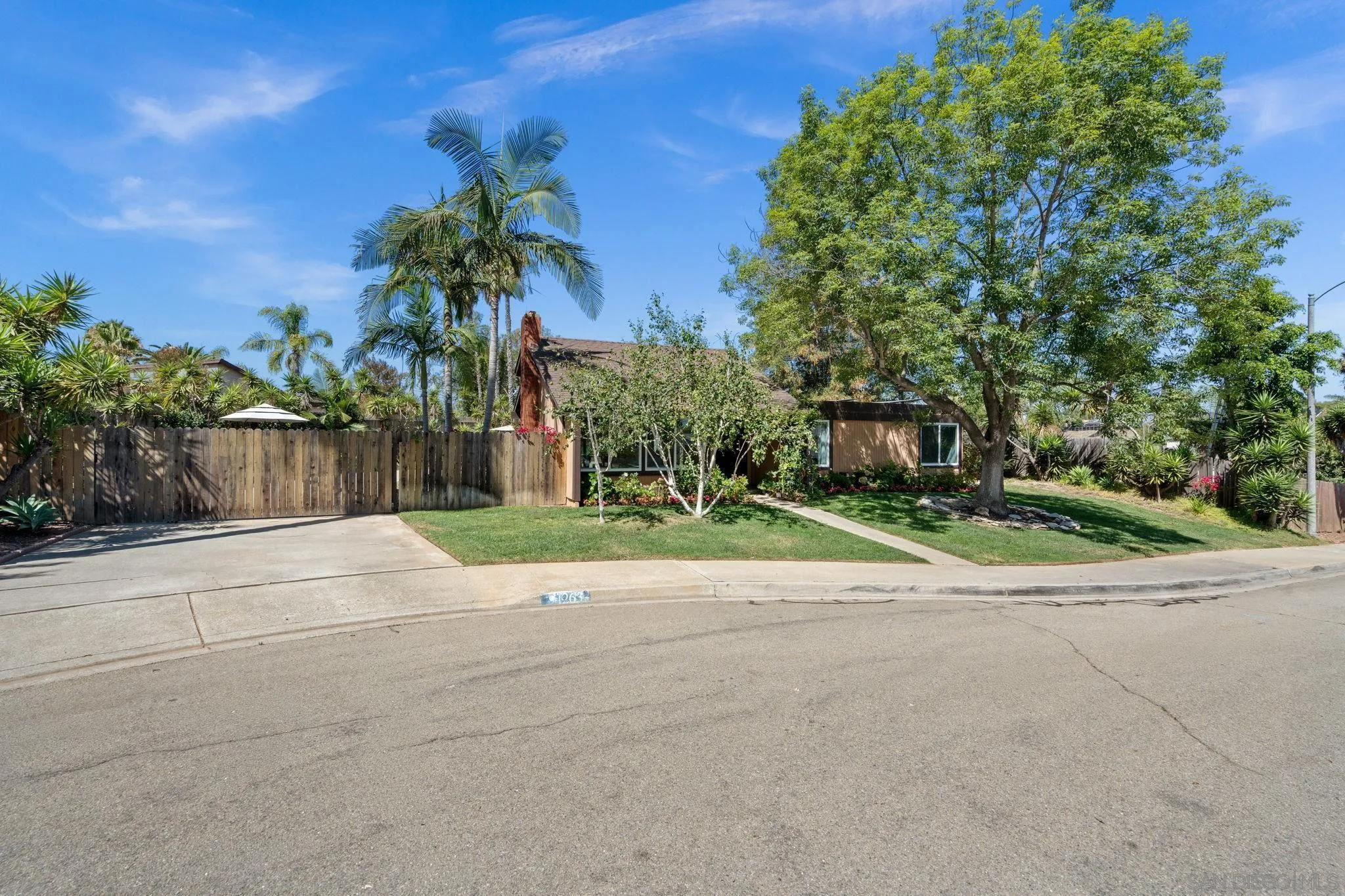 https://cdn.realtyfeed.com/cdn/127/260017398/5af4d14baf3cf6e8644094318c5e6d54.webp