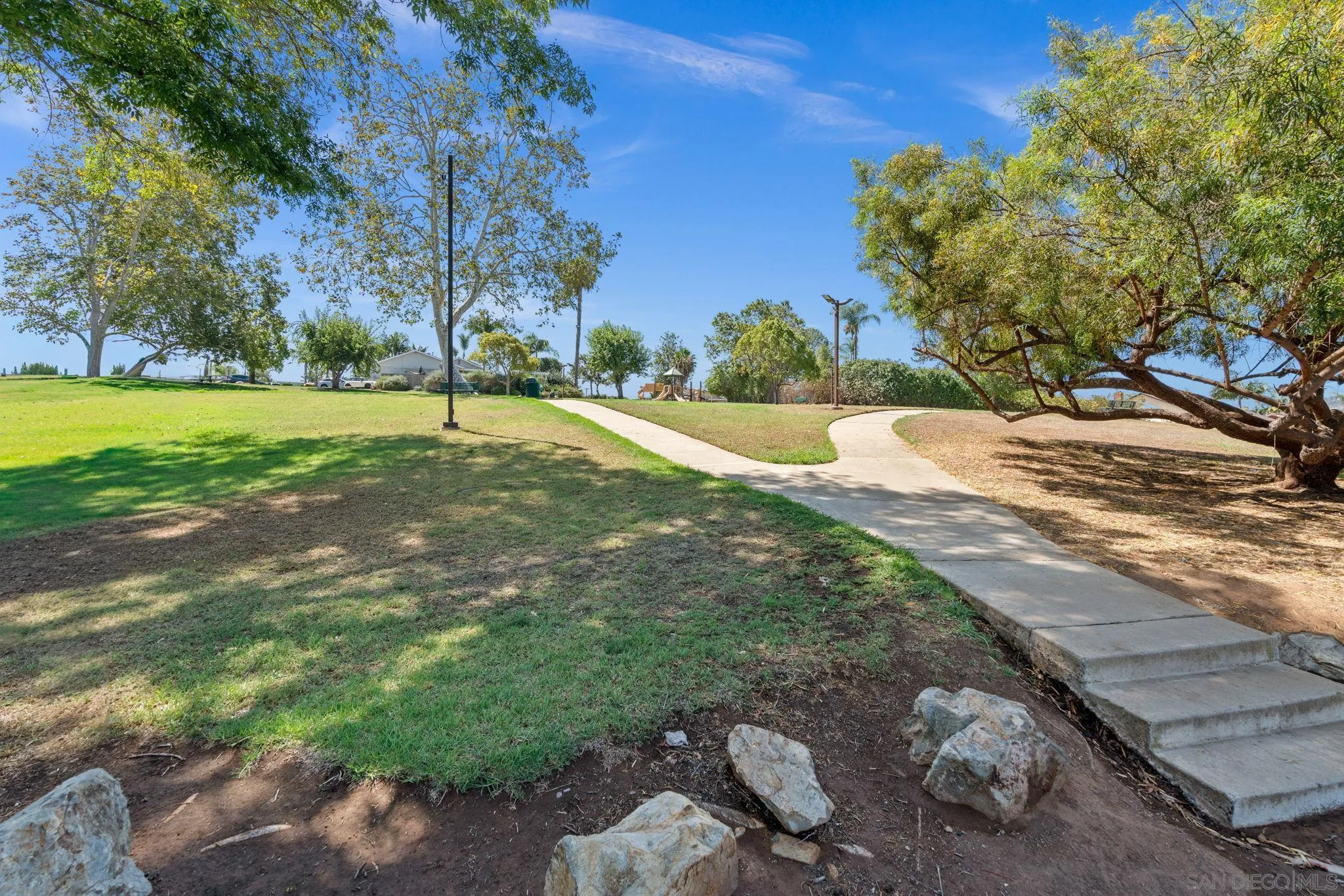 https://cdn.realtyfeed.com/cdn/127/260017398/64f41458ef20a271ca3f57bce1e2714d.webp