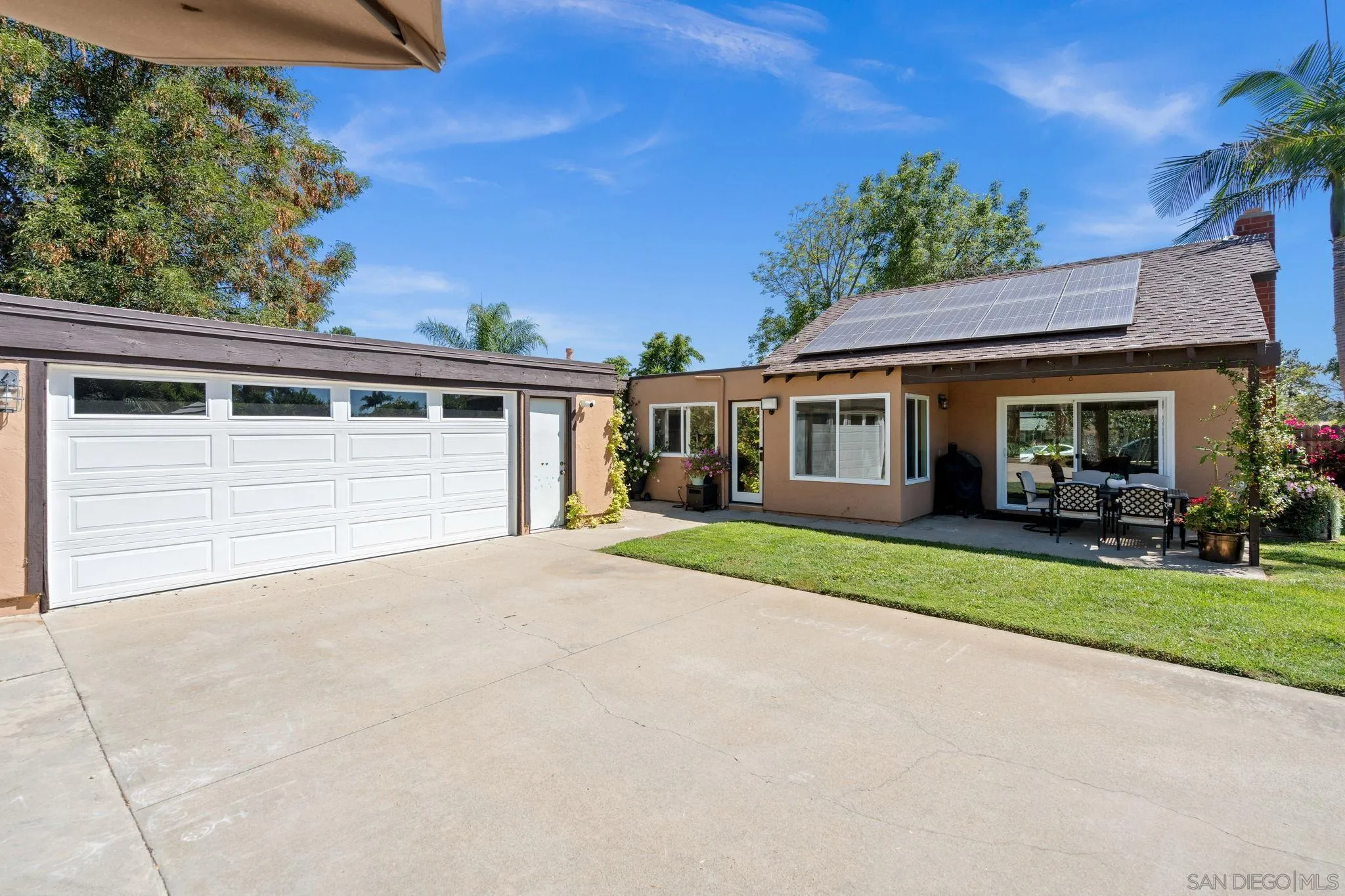https://cdn.realtyfeed.com/cdn/127/260017398/a91dc29bcaf480ca7b0978a4f411c5dd.webp
