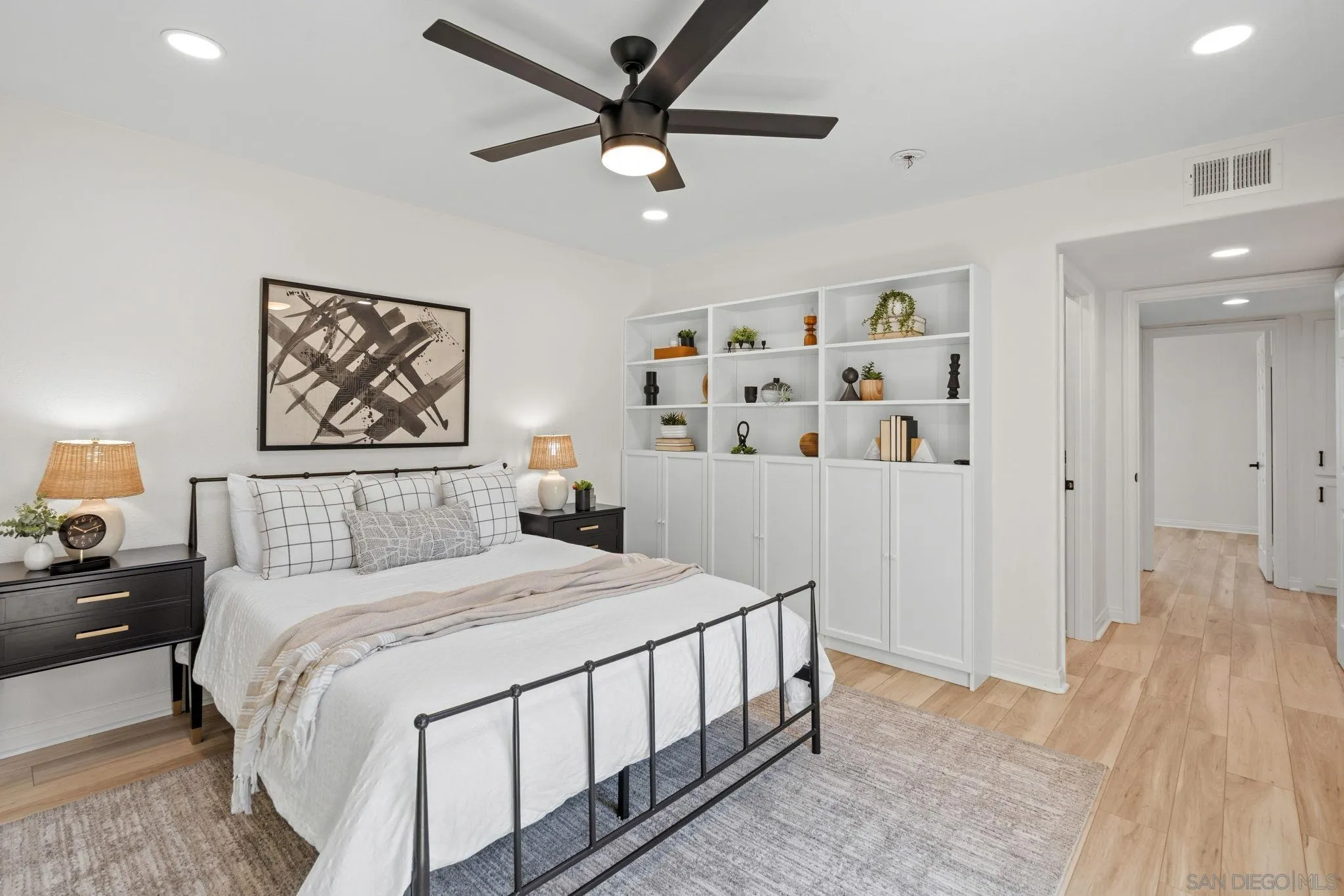 https://cdn.realtyfeed.com/cdn/127/260017398/b195cde1dbbe00e5155be42e6015d733.webp