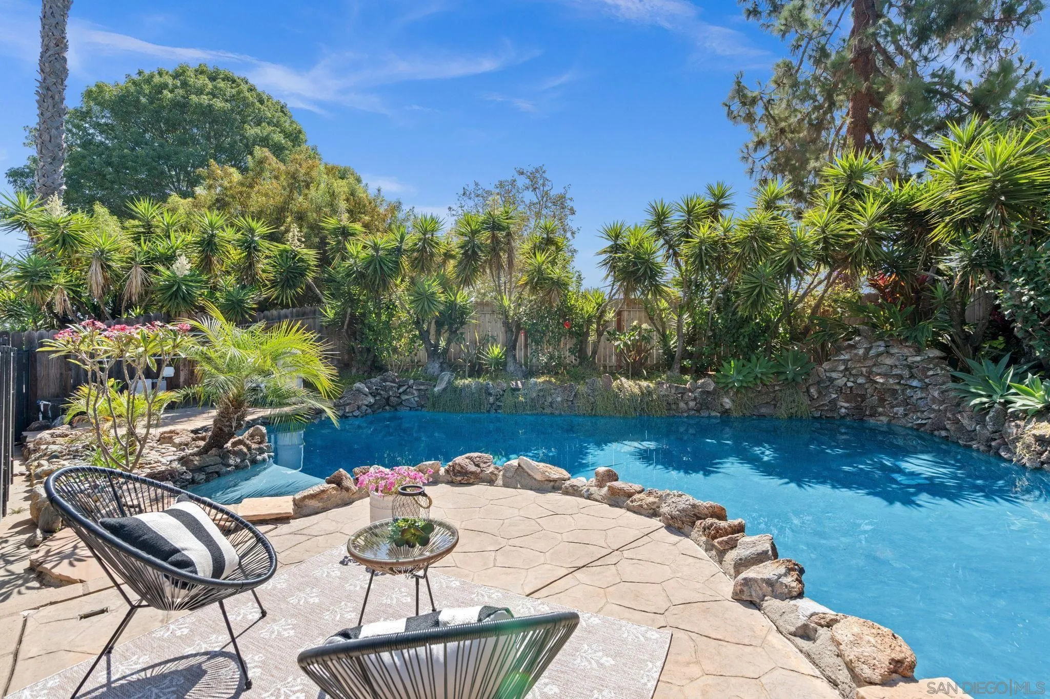 https://cdn.realtyfeed.com/cdn/127/260017398/c08ff25dba1ff4a481683fa416f0fd12.webp