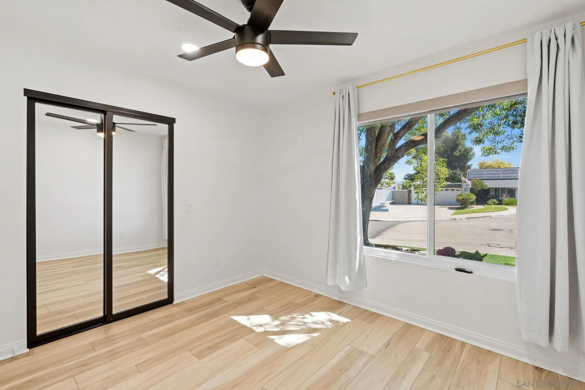 https://cdn.realtyfeed.com/cdn/127/260017398/f204be4178fd7a7c83890dc1755d14ba.webp
