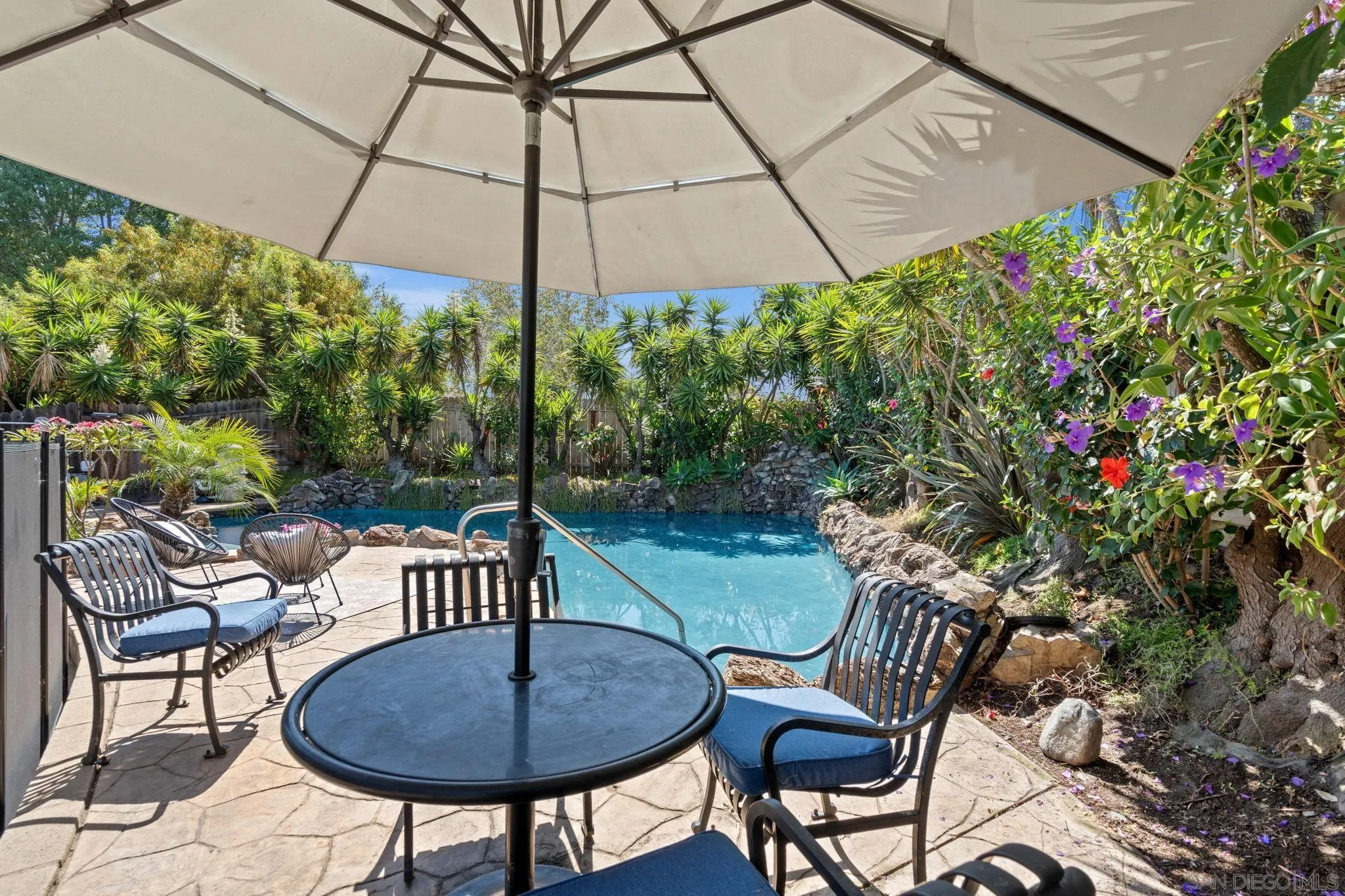 https://cdn.realtyfeed.com/cdn/127/260017398/f3204297ff242bbf5aa5a7531745935e.webp