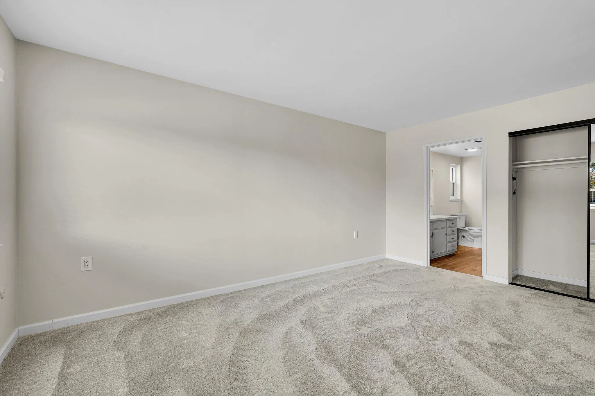 https://cdn.realtyfeed.com/cdn/127/260017399/07e6f27ec84ff69cb6108d10baa1fa24.webp