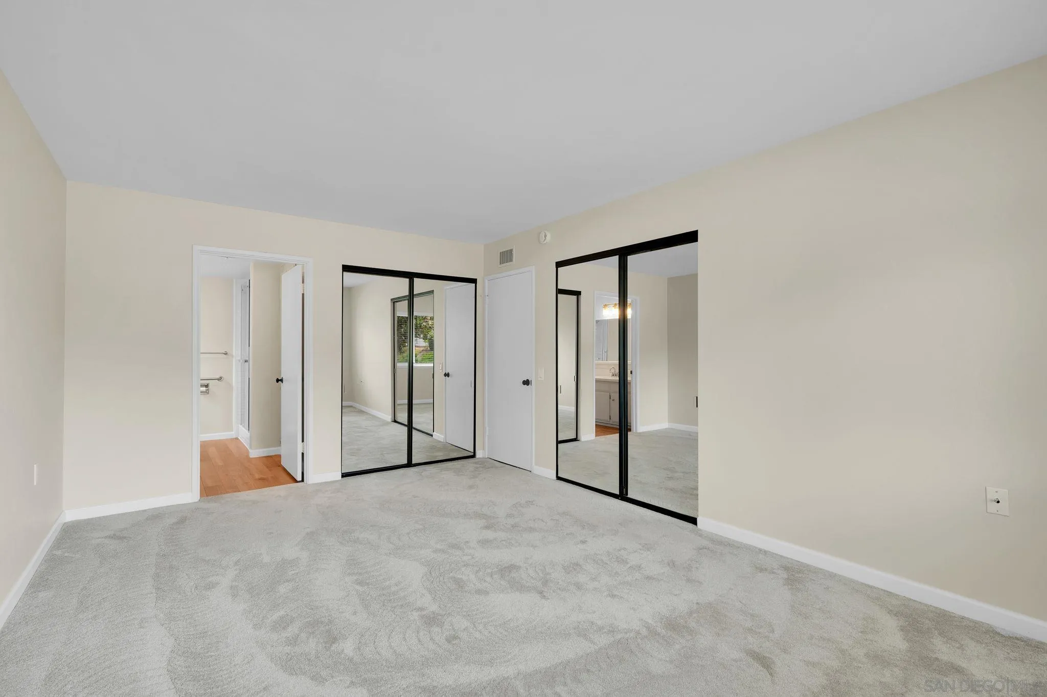Photo #22: 260017399 Listing: Photo #22