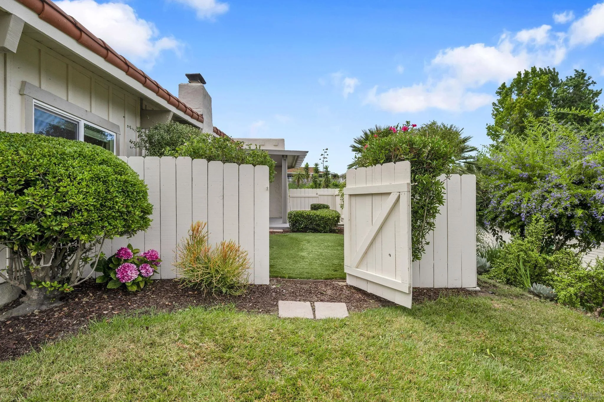 https://cdn.realtyfeed.com/cdn/127/260017399/9e5393d62ba2aa7a2d835aac8200ca96.webp