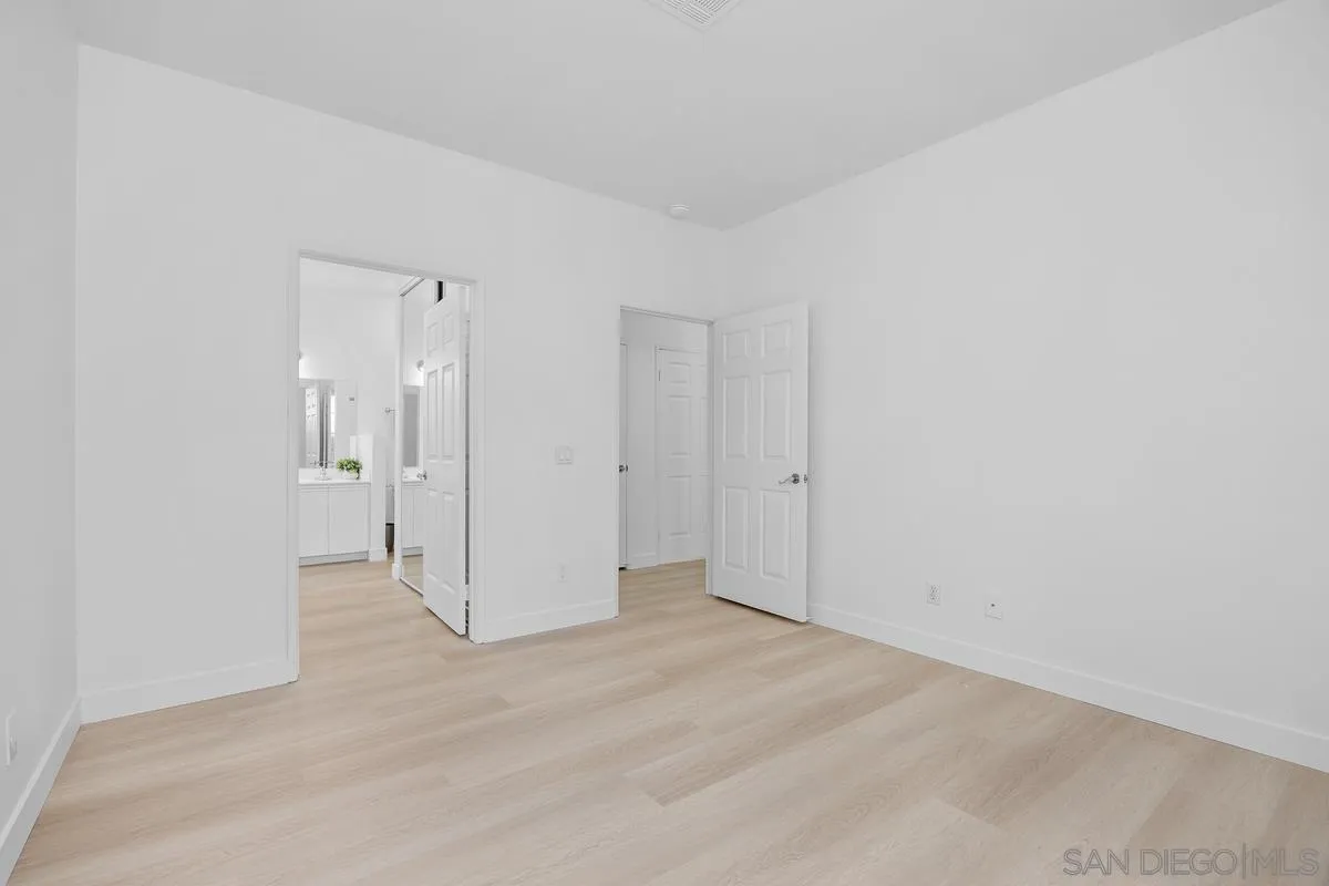 Photo #23: 260017401 Listing: Photo #23